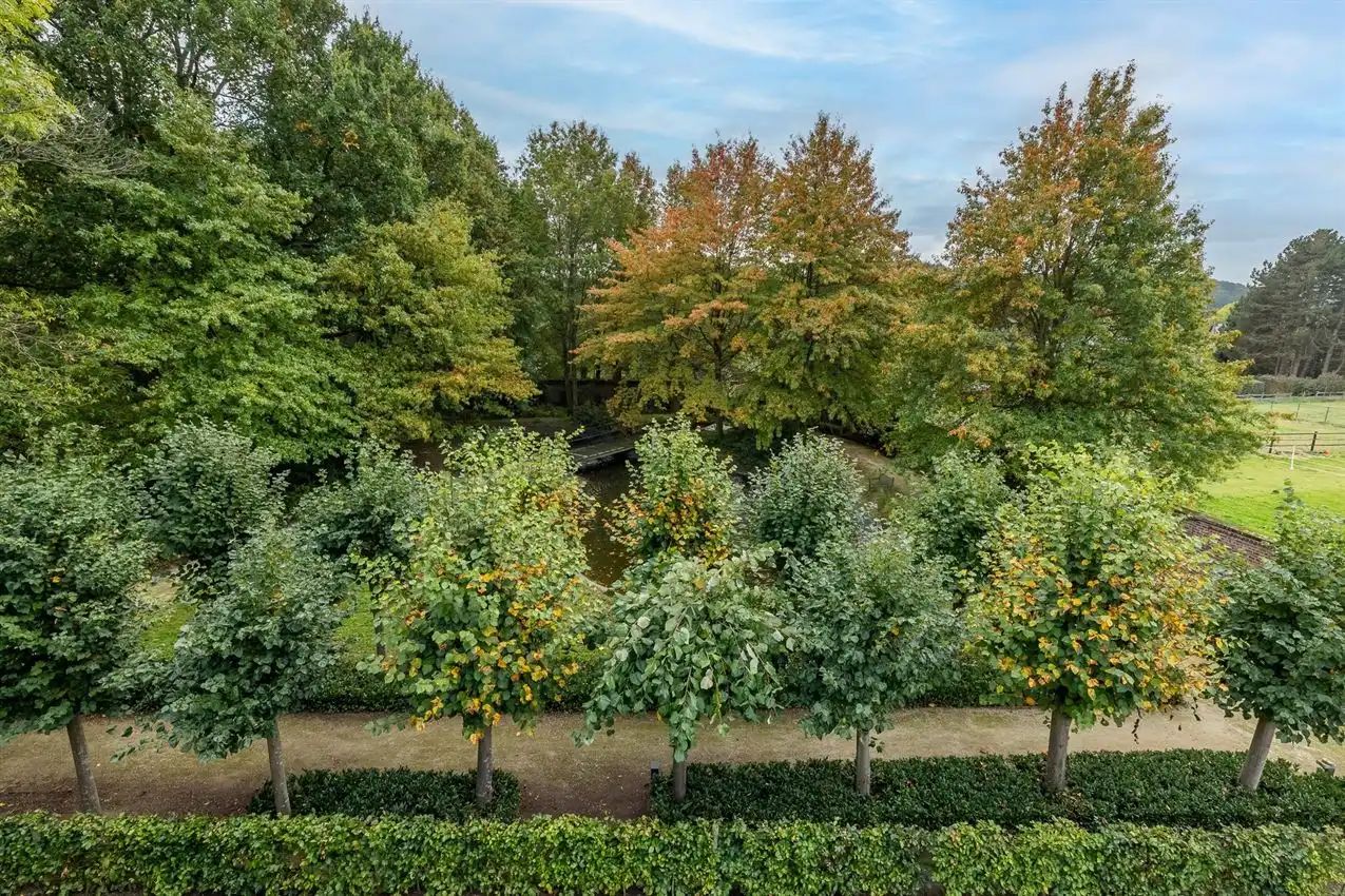 Gemeubelde penthouse met 2 slpk, ruim terras en autostaanplaats foto 26