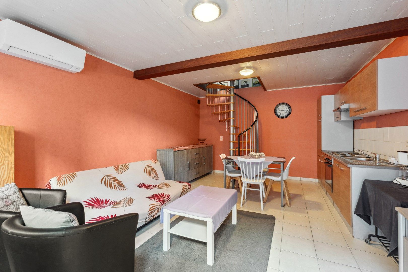 Unieke herenwoning momenteel uitgebaat als B&B en vakantiewoning  foto 28
