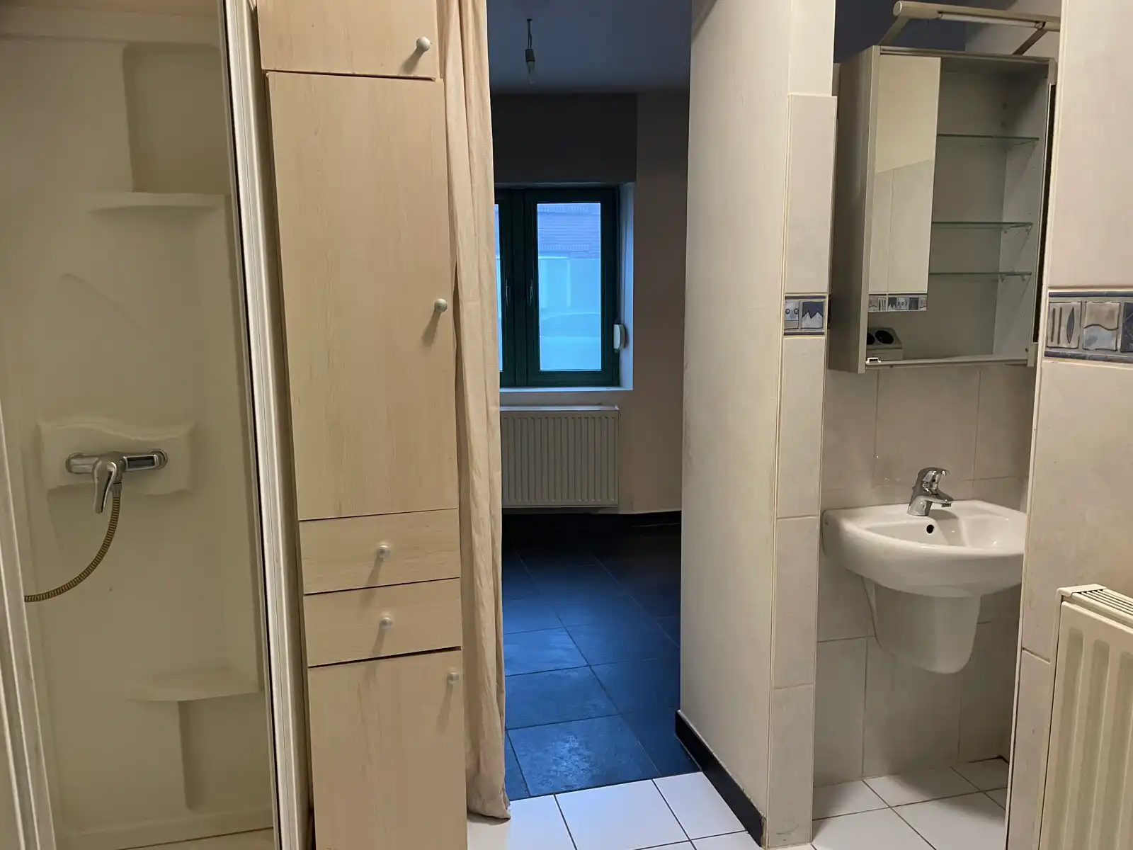 Leemans Immobiliën biedt u deze aangename gelijkvloerse studio aan, gelegen in het hart van het bruisende centrum van Asse. foto 10