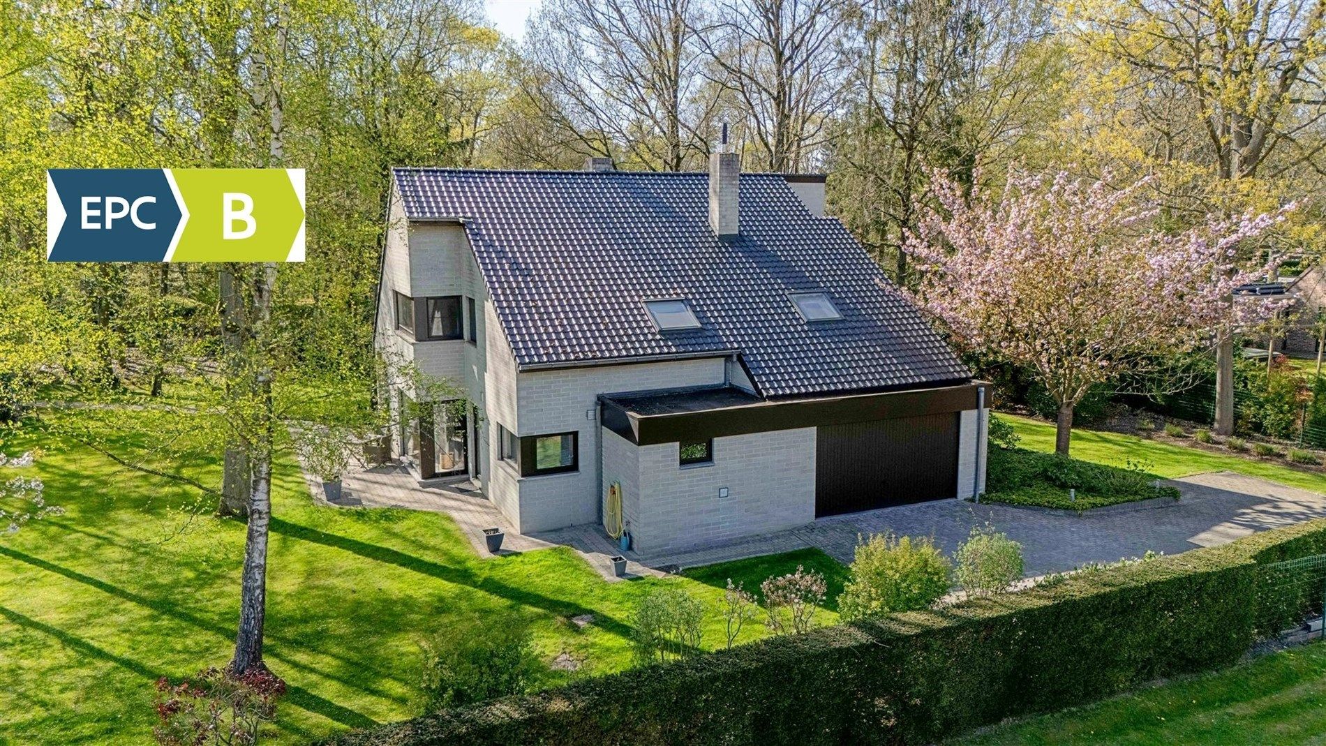 Zeer rustig gelegen villa met 3 ruime slpks en 2 bureaus op 25a te Tremelo  foto 2
