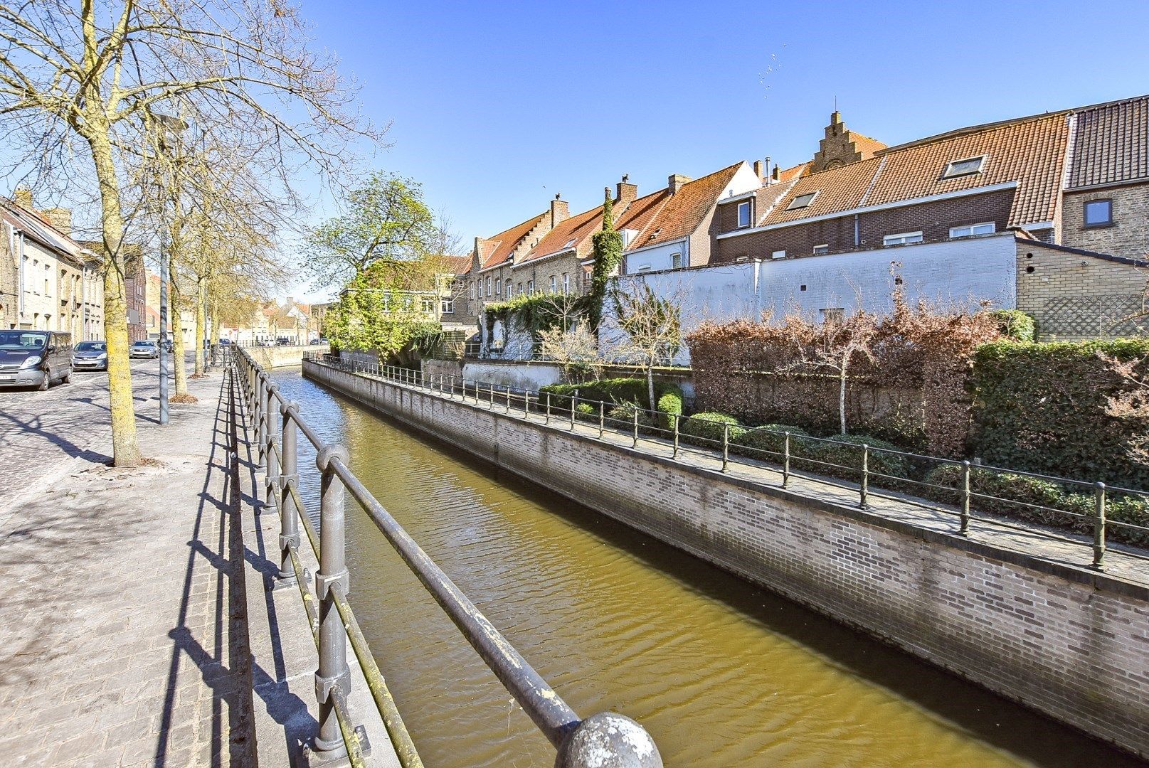 Charmante woning op toplocatie in centrum Diksmuide! foto 3