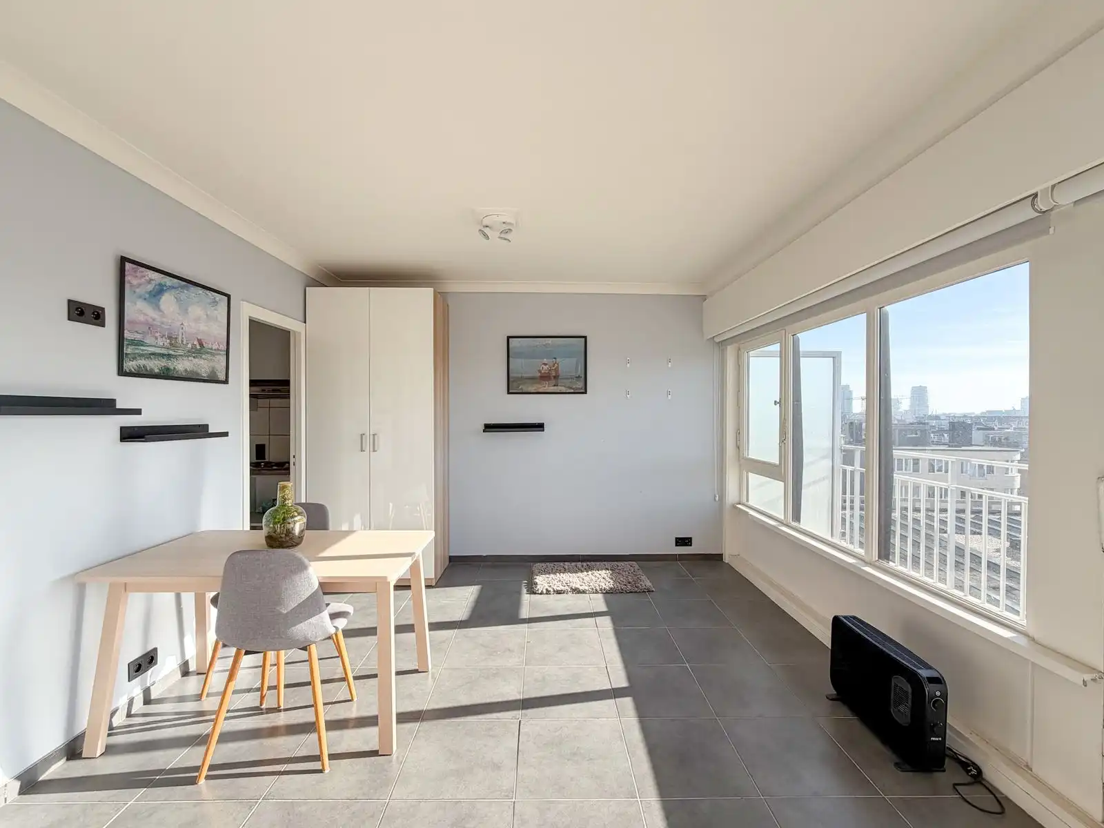 Zonnige studio met open zicht en terras op topligging in Oostende foto 3