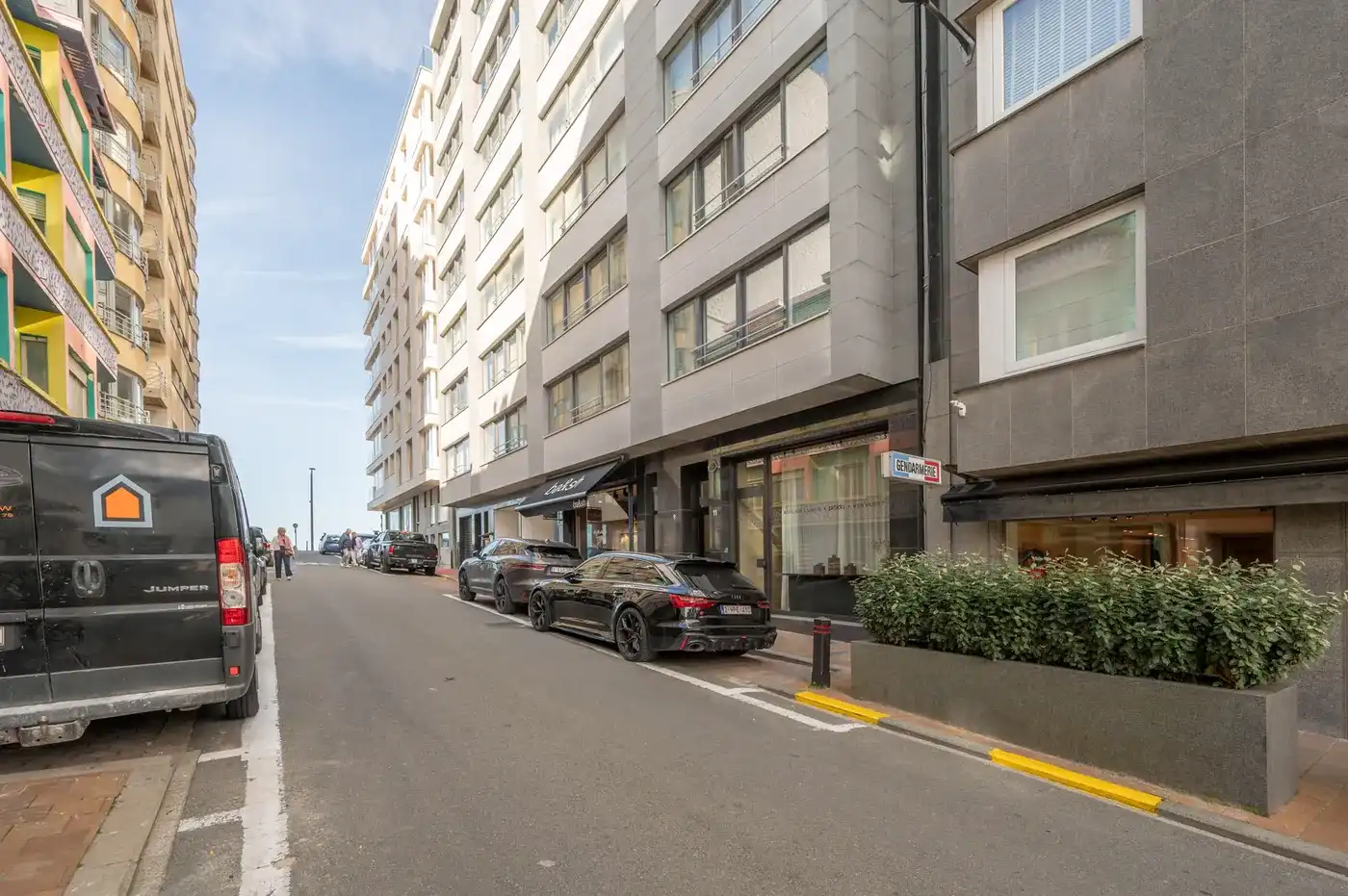 Stijlvol gerenoveerd appartement op de vierde verdieping met zijdelings zeezicht in het Zoute foto 15