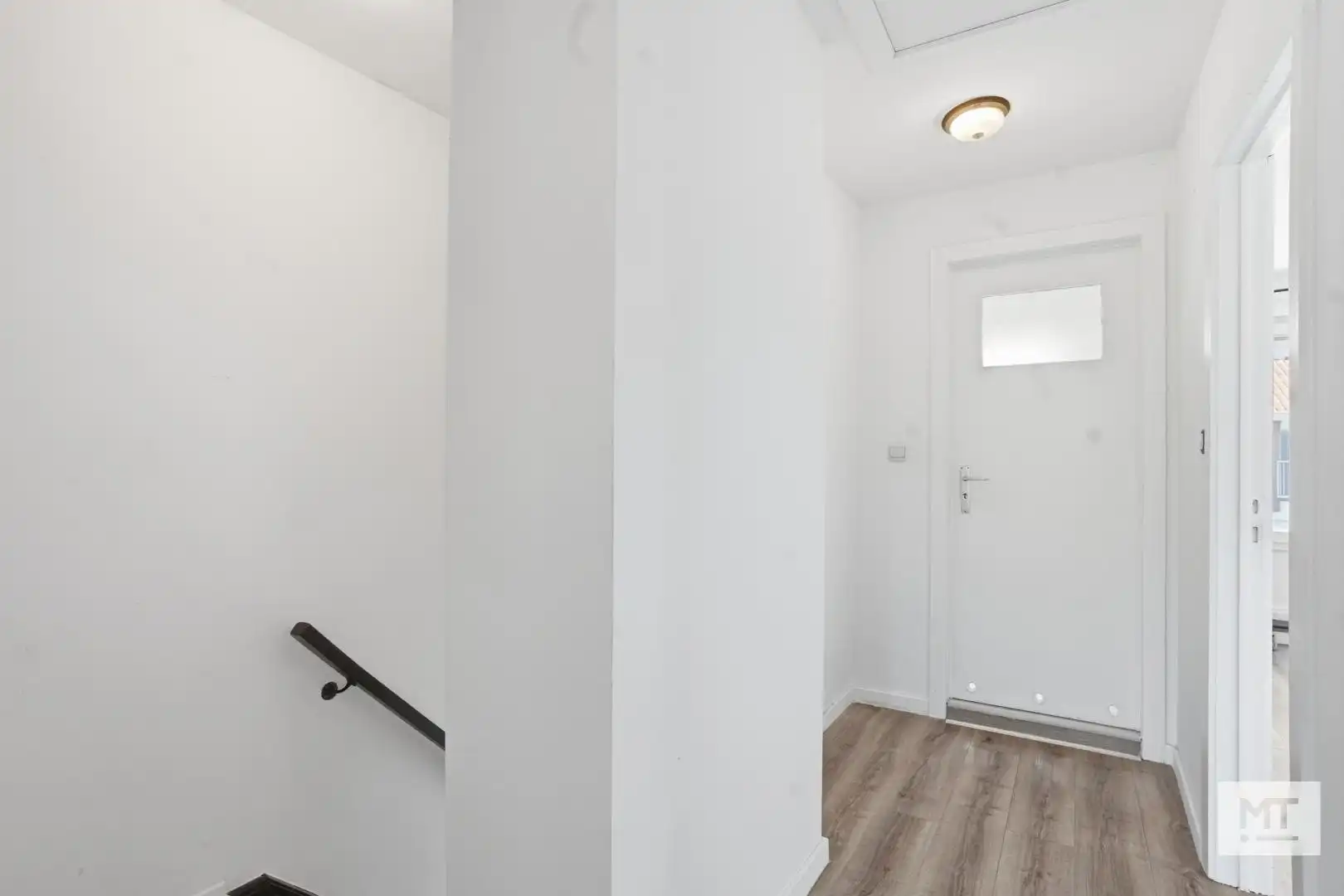 Instapklare, energiezuinige woning met 3 slaapkamers, tuin en garage te koop in een rustige wijk te Zonnebeke foto 8