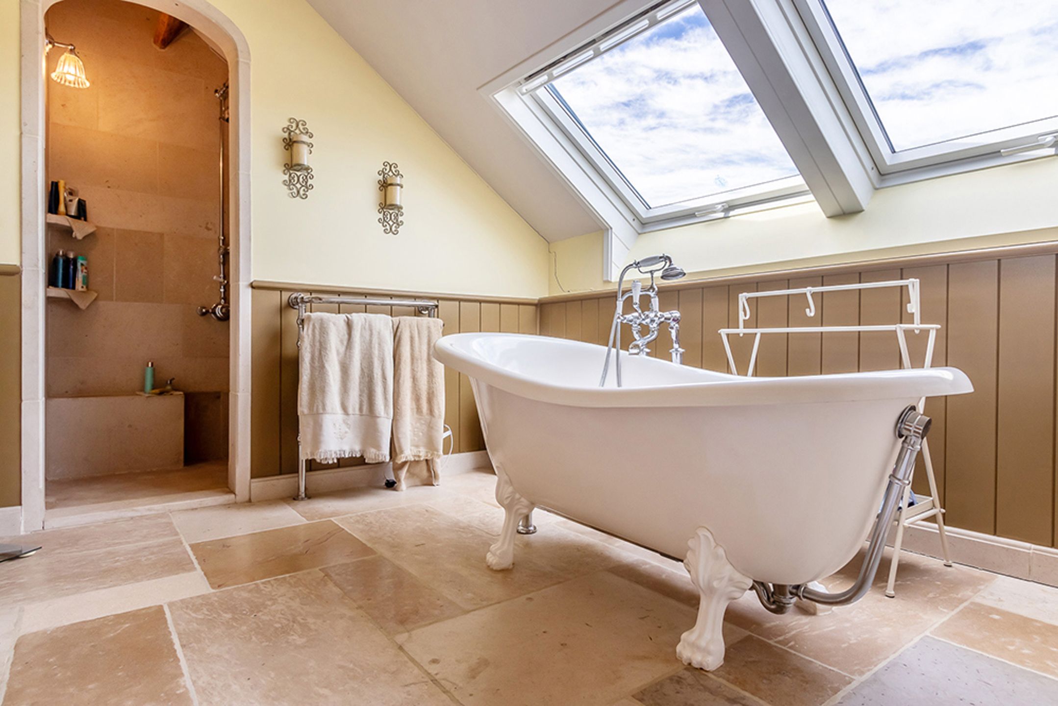 Gerestaureerde vierkantshoeve met B&B op 80 are grond foto 31