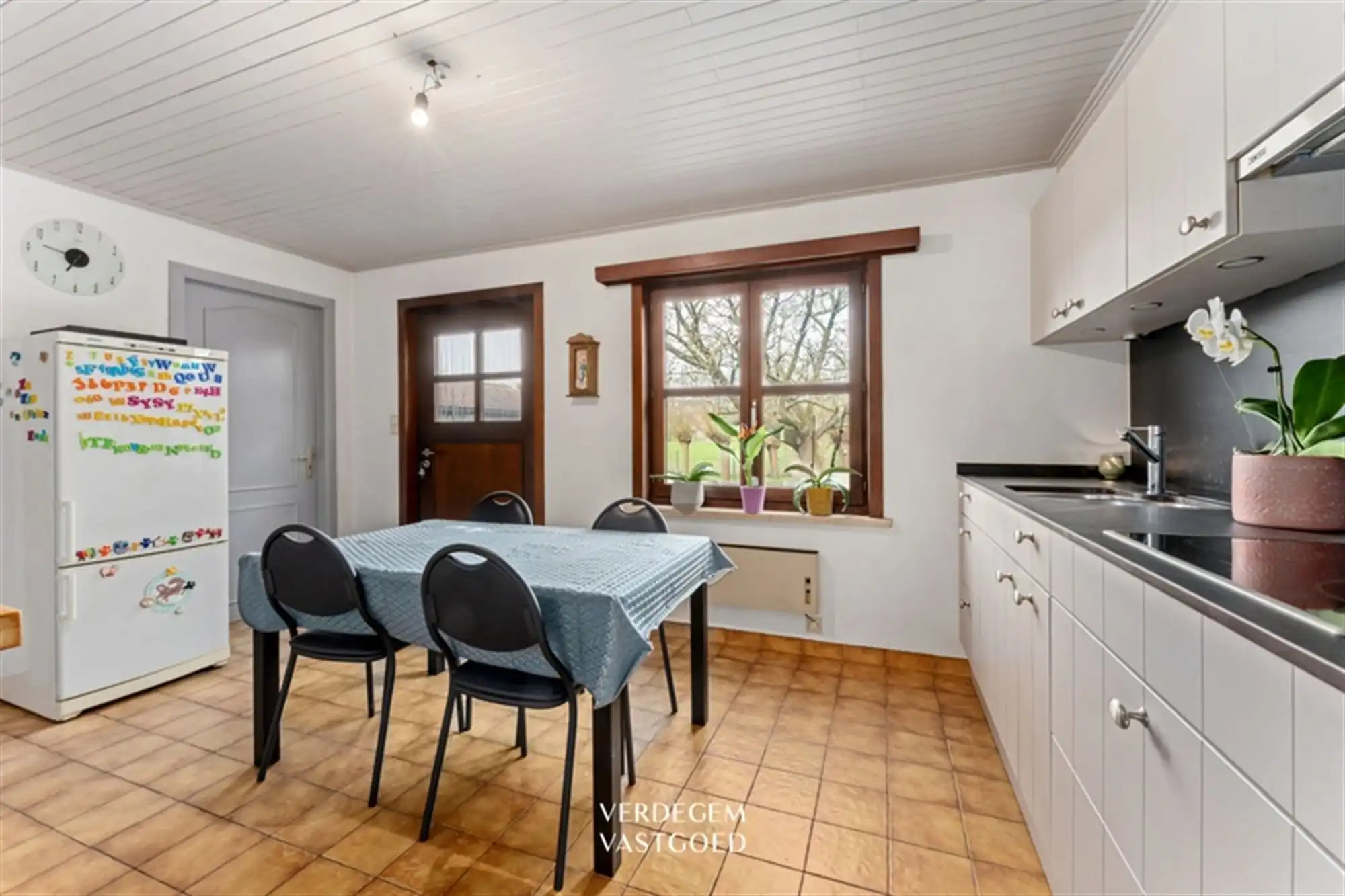 Hoevewoning met schuur en uniek zicht op weilanden en knotwilgen foto 9