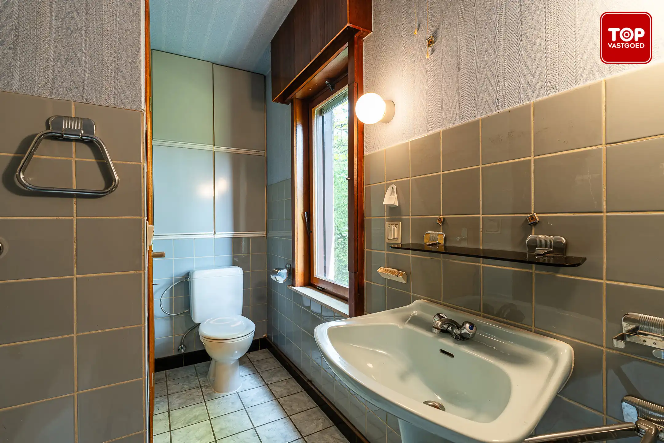 Te renoveren karaktervolle villa met 4 slaapkamers, gelegen op een perceel van 900 m². foto 16