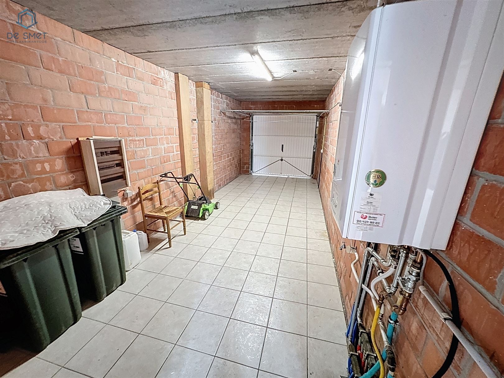 Ruime kangoeroewoning met 5 slaapkamers, 2 garages en tuin in rustige buurt van Brakel foto 8