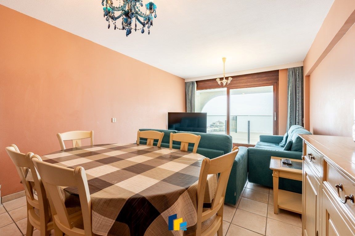 Charmant en ruim appartement met panoramisch zeezicht foto 5