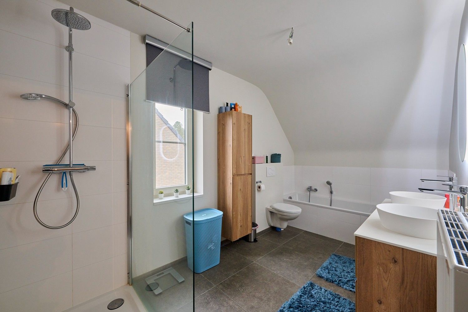 Moderne nieuwbouw woning - instapklaar en energiezuinig foto 17