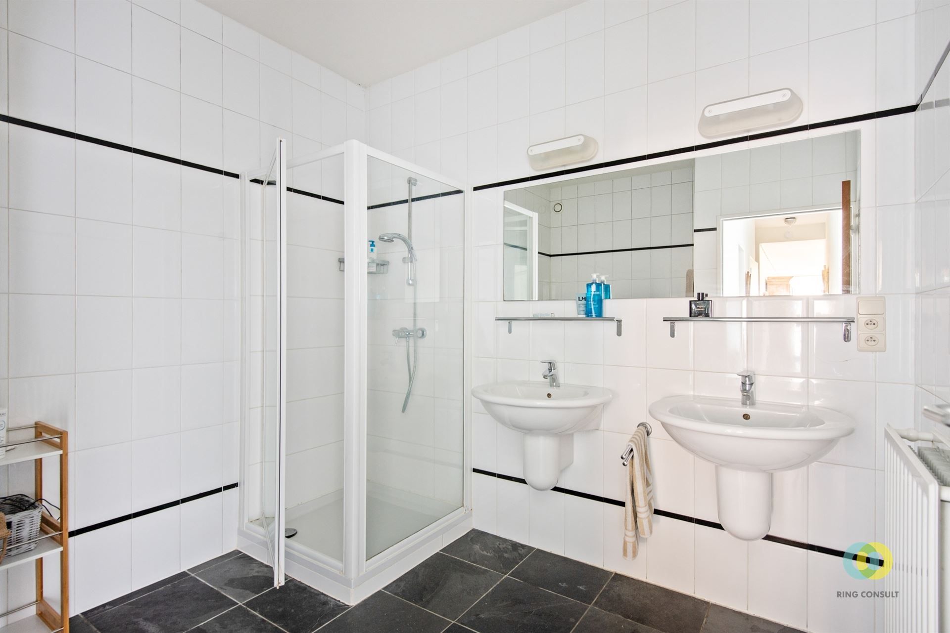 **IN OPTIE** Instapklaar appartement met garage foto 9