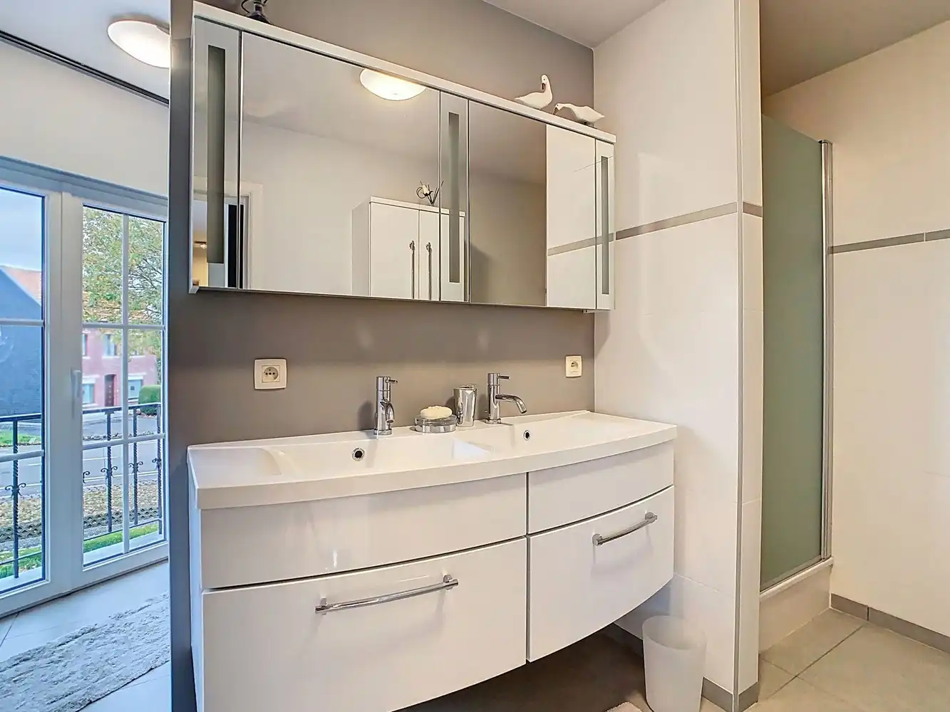 KLASSE  villa met bijzondere UITSTRALING       (momenteel privé + kantoren + kangoeroewoning) foto 24