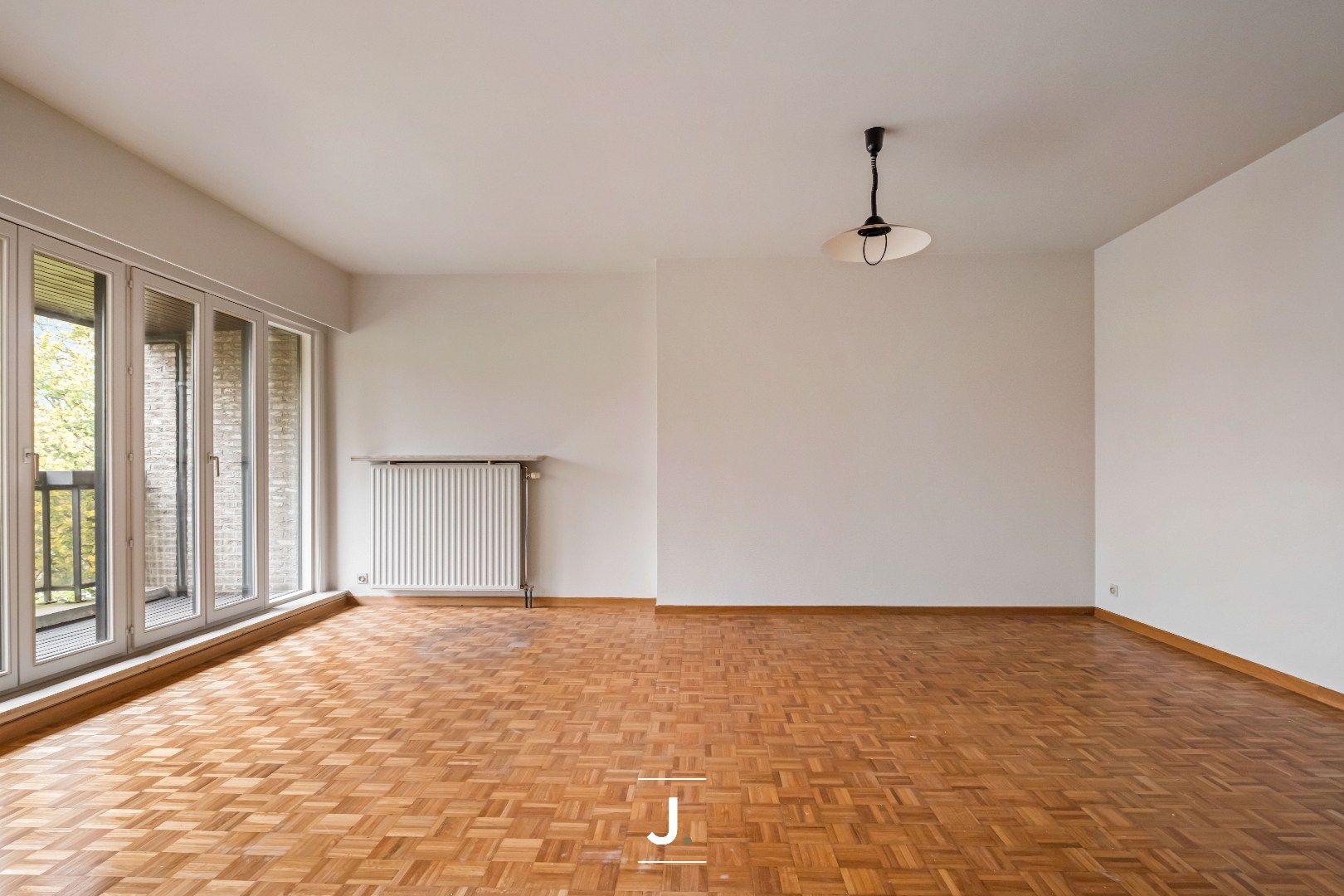 Gezellig en lichtrijk appartement te huur in hartje Kortrijk! foto 4