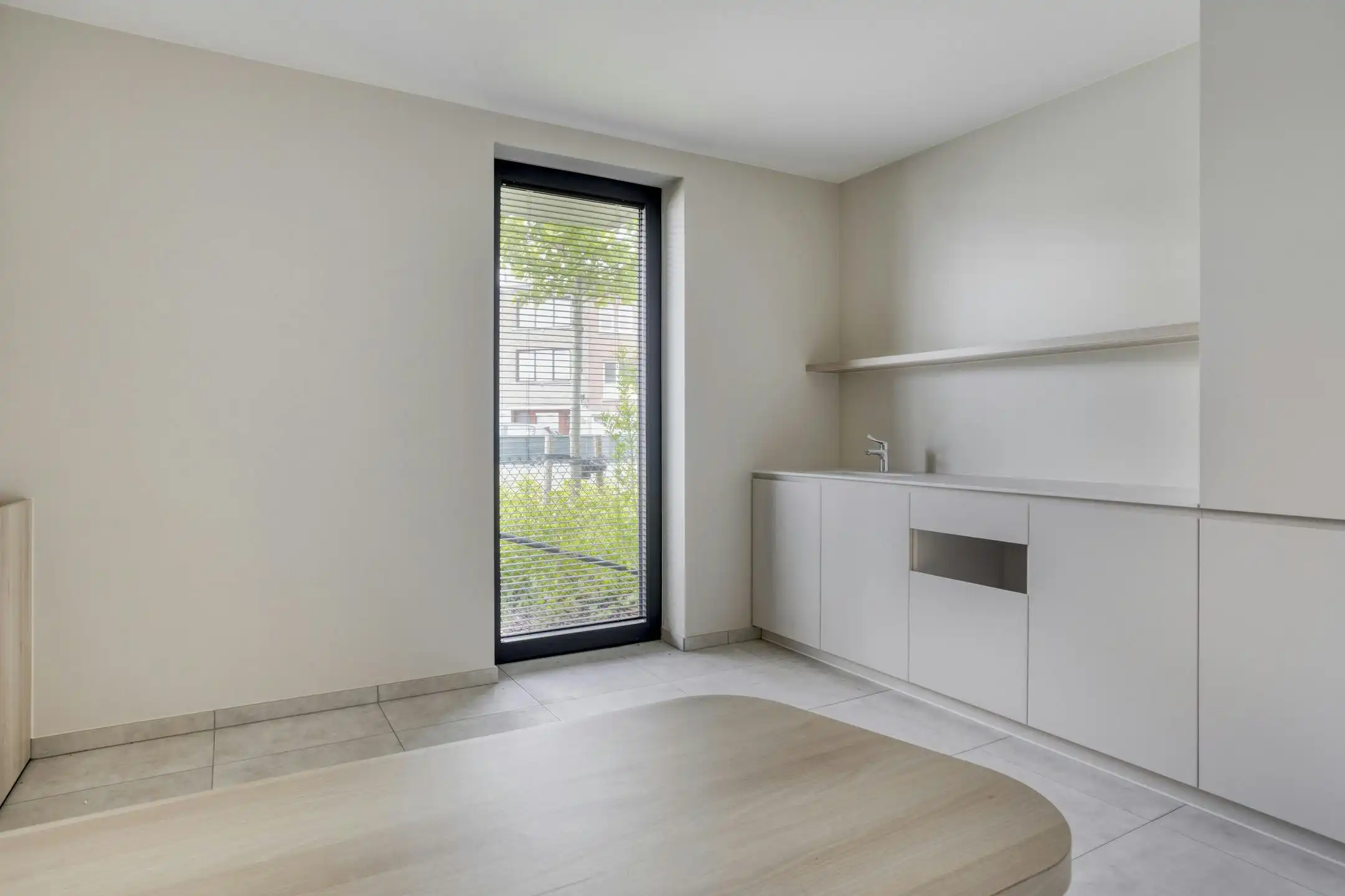 Modern appartement met mogelijkheid tot kantoor of praktijk foto 11