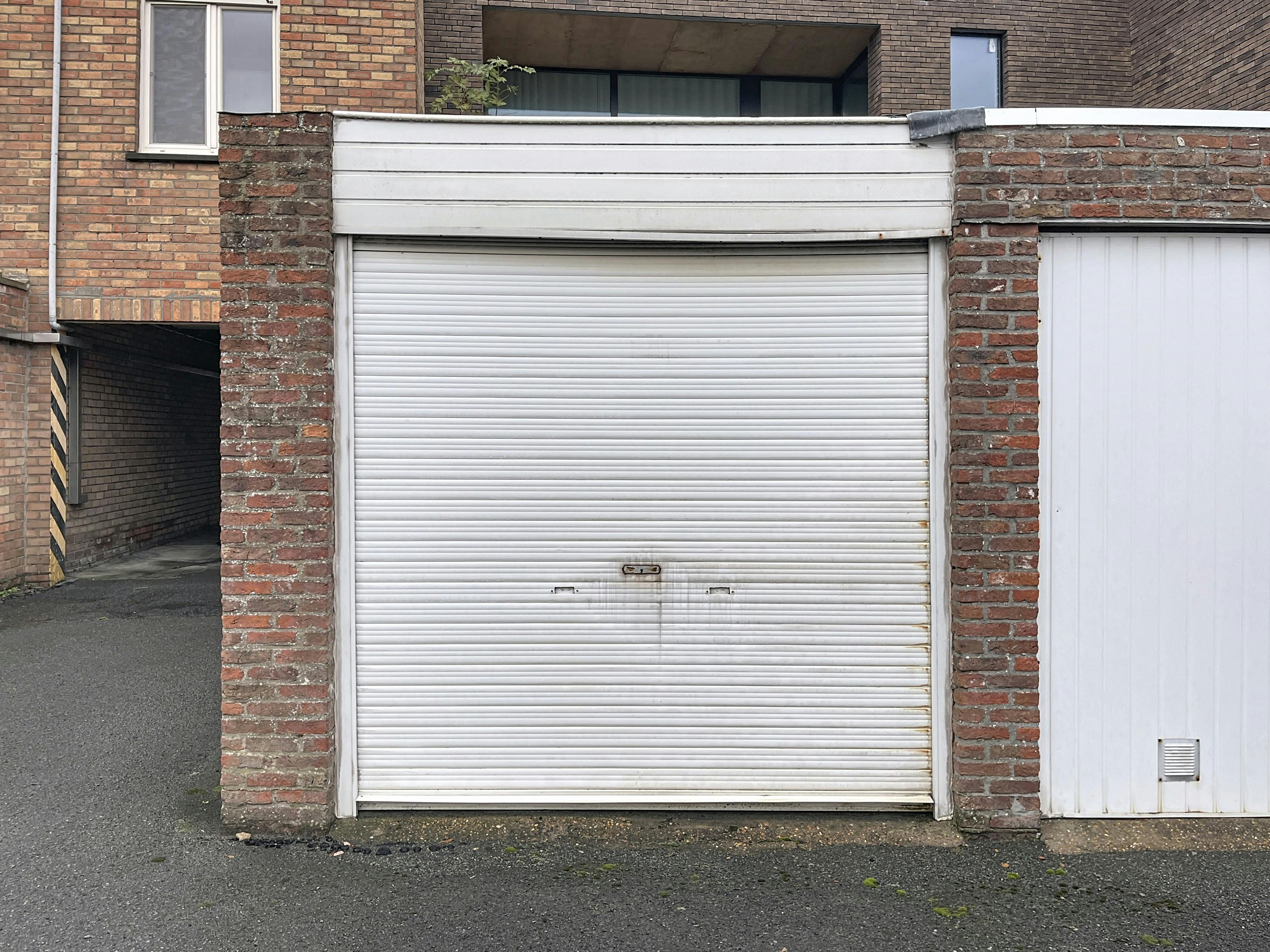 Garagebox te koop in Brugge centrum foto 2