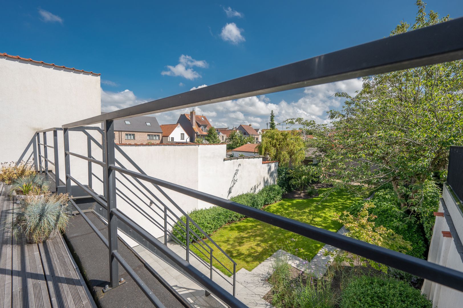 Recent gerenoveerde woning met 4 slaapkamers en perfect georiënteerde tuin foto 32