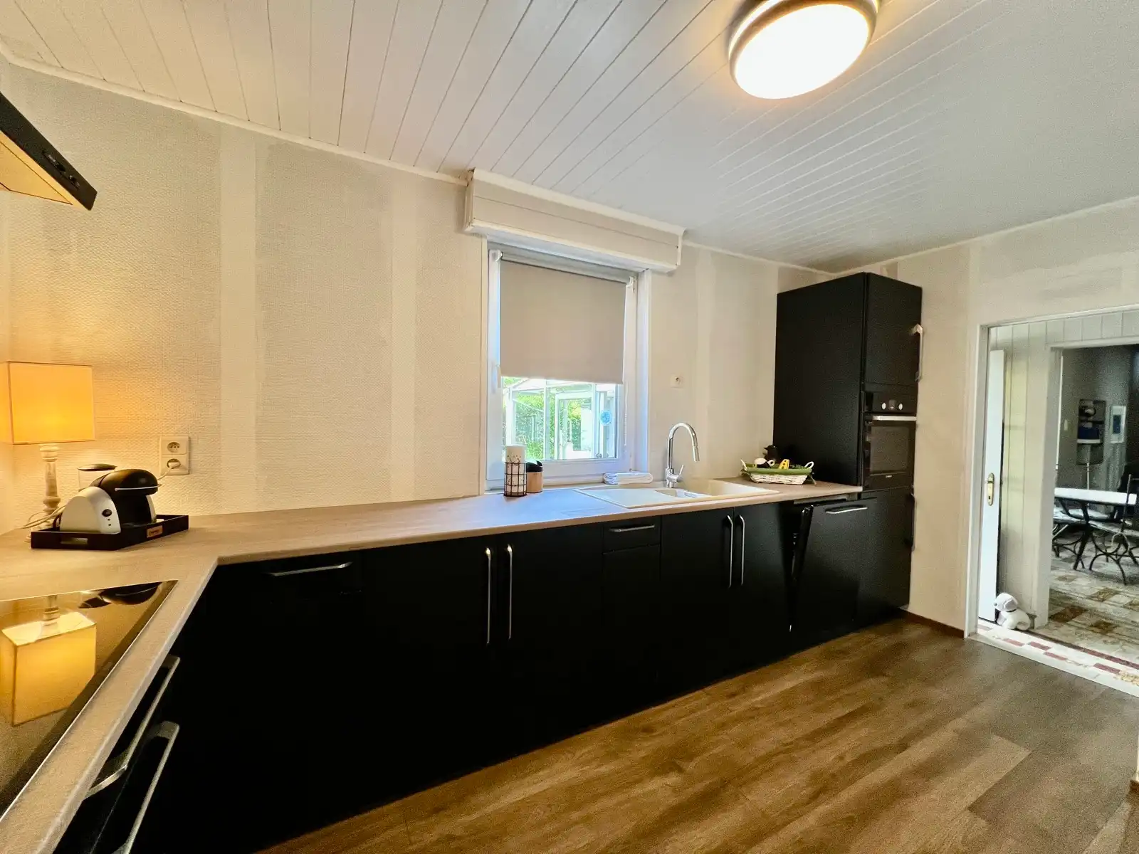 Zeer ruime woning met grote tuin en vrij zicht. foto 11