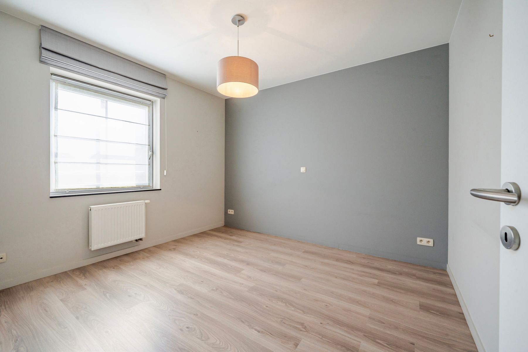 Instapklaar appartement in hartje Torhout! foto 13