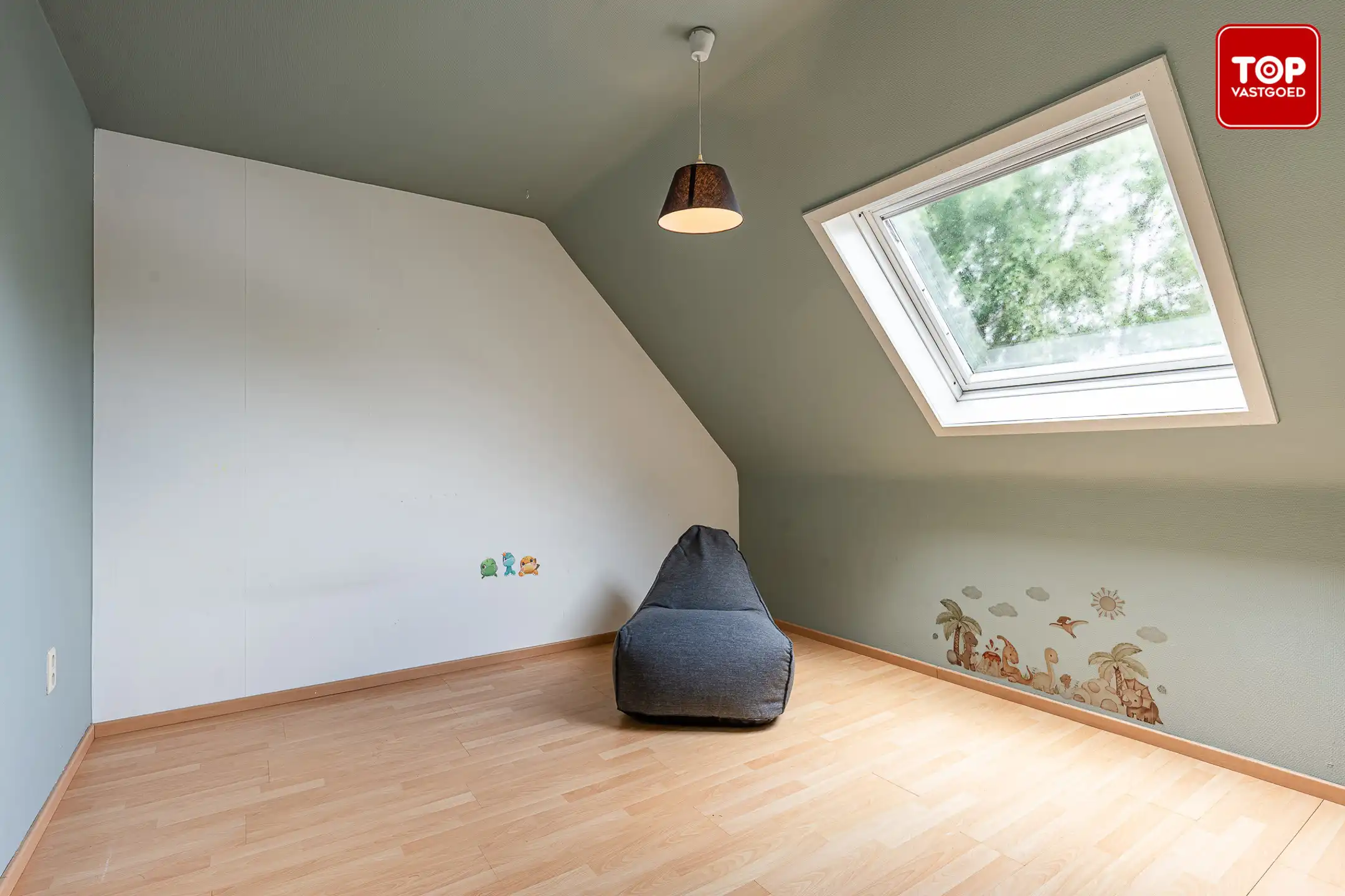 Instapklare woning met 3 slaapkamers, garage en zonnige tuin foto 16