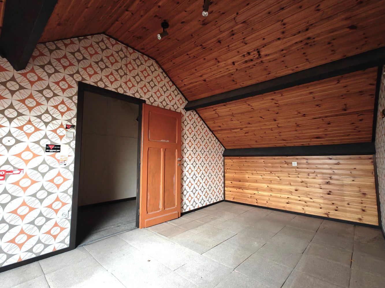 Te renoveren rijwoning met 3 slaapkamers en leuke tuin foto 16