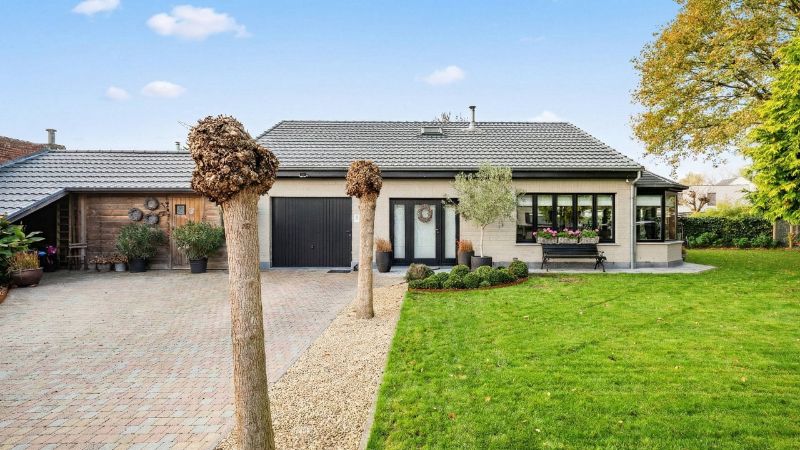 Landhuis van 180m² met openluchtzwembad op 7 are foto {{pictureIndex}}