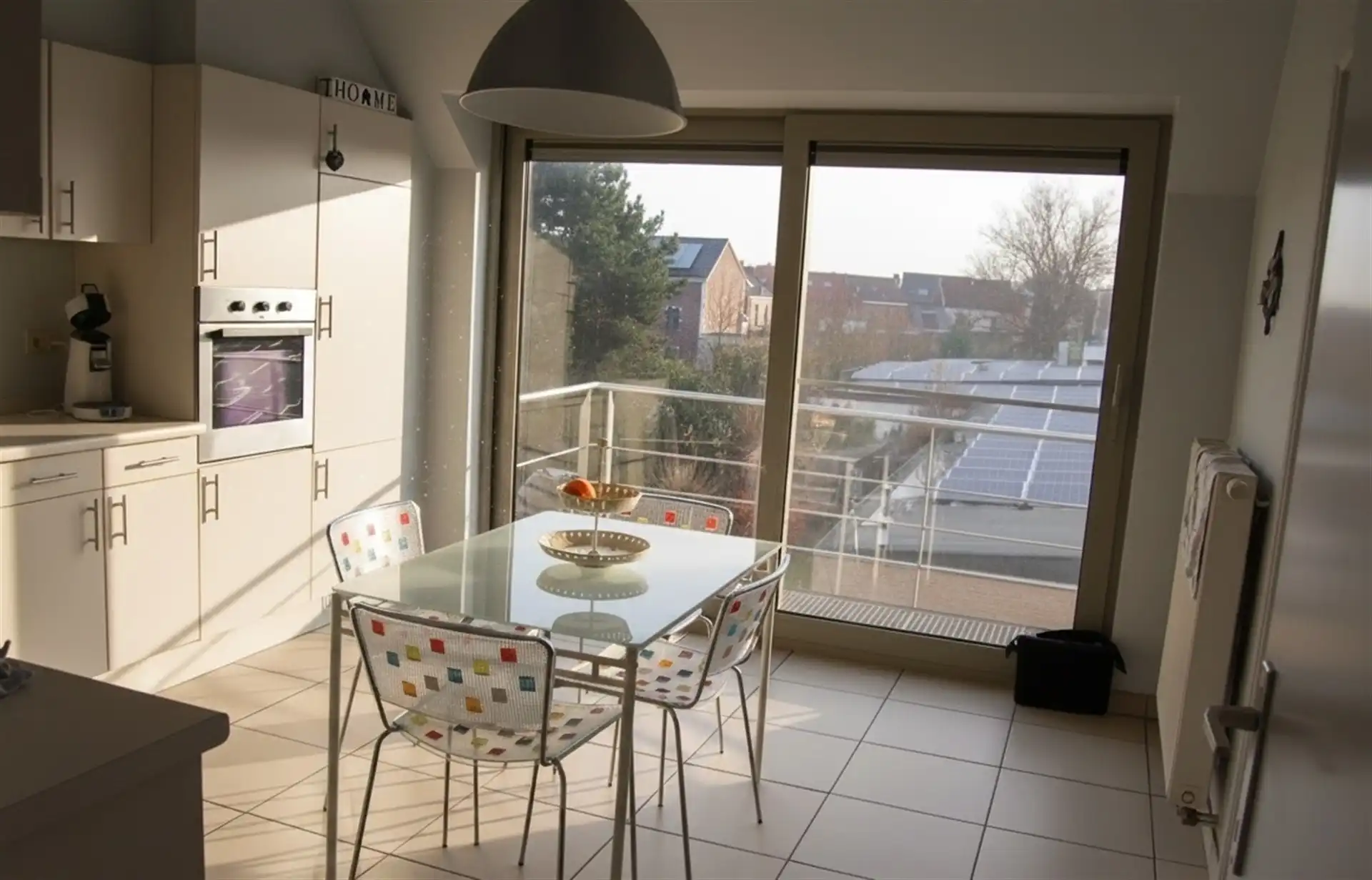 Ruim en lichtrijk duplex appartement met twee slaapkamers in hartje Kortenberg. foto 5