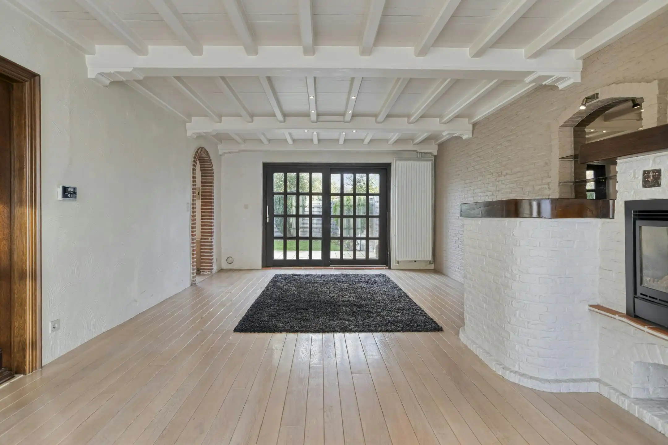 Huis met 2-3 slaapkamers, garage en loods (180m²) in Assebroek  foto 2