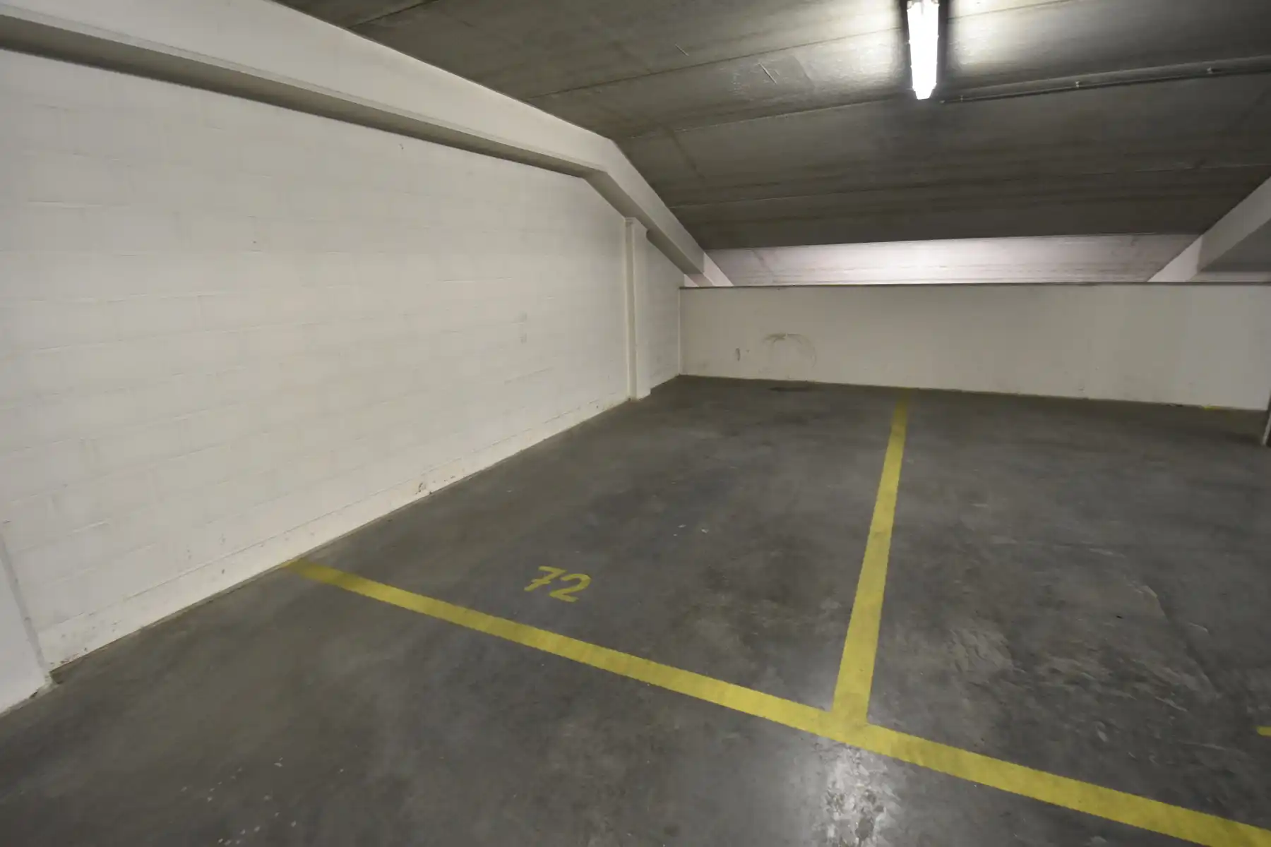 Parkeerplaats te huur foto 3