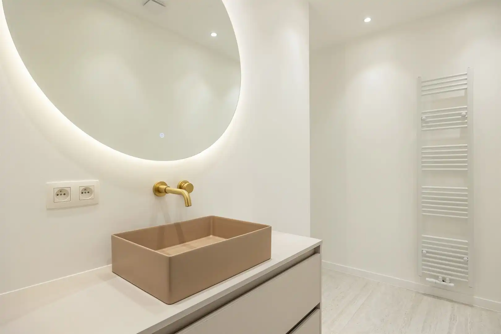 Top-gerenoveerd gelijkvloers appartement in Ekeren-Donk foto 11