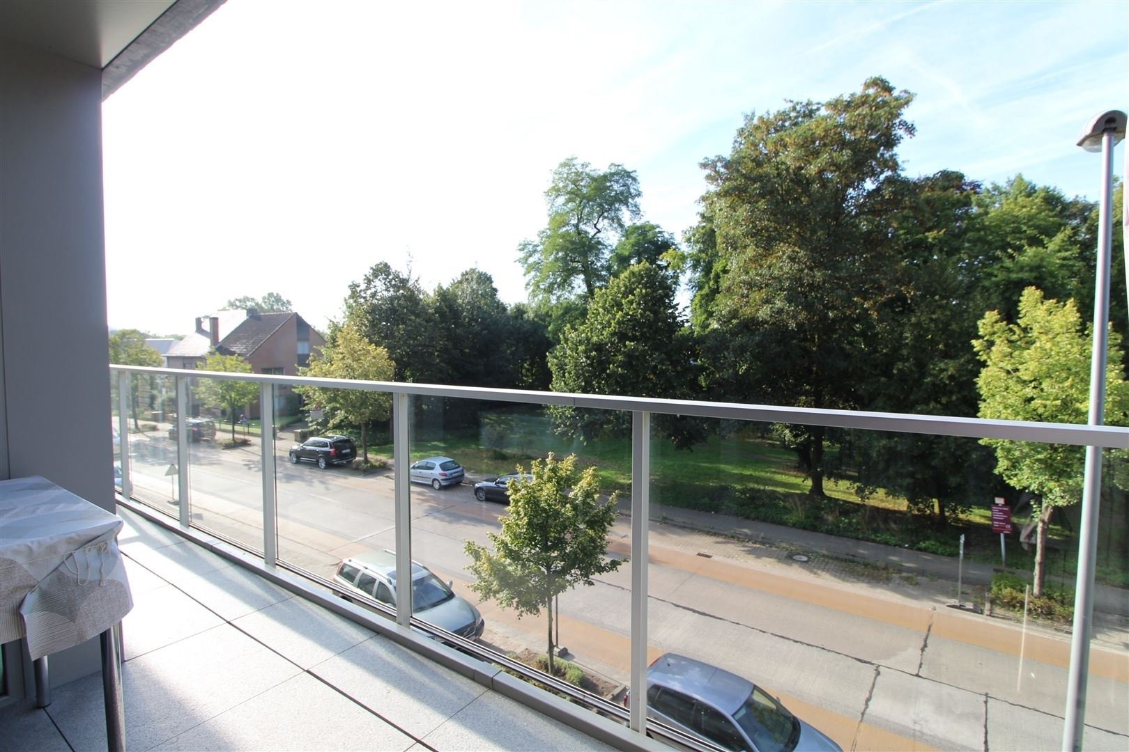 Centraal gelegen twee slaapkamer appartement met zicht op het park aan het dorpsplein. foto 10