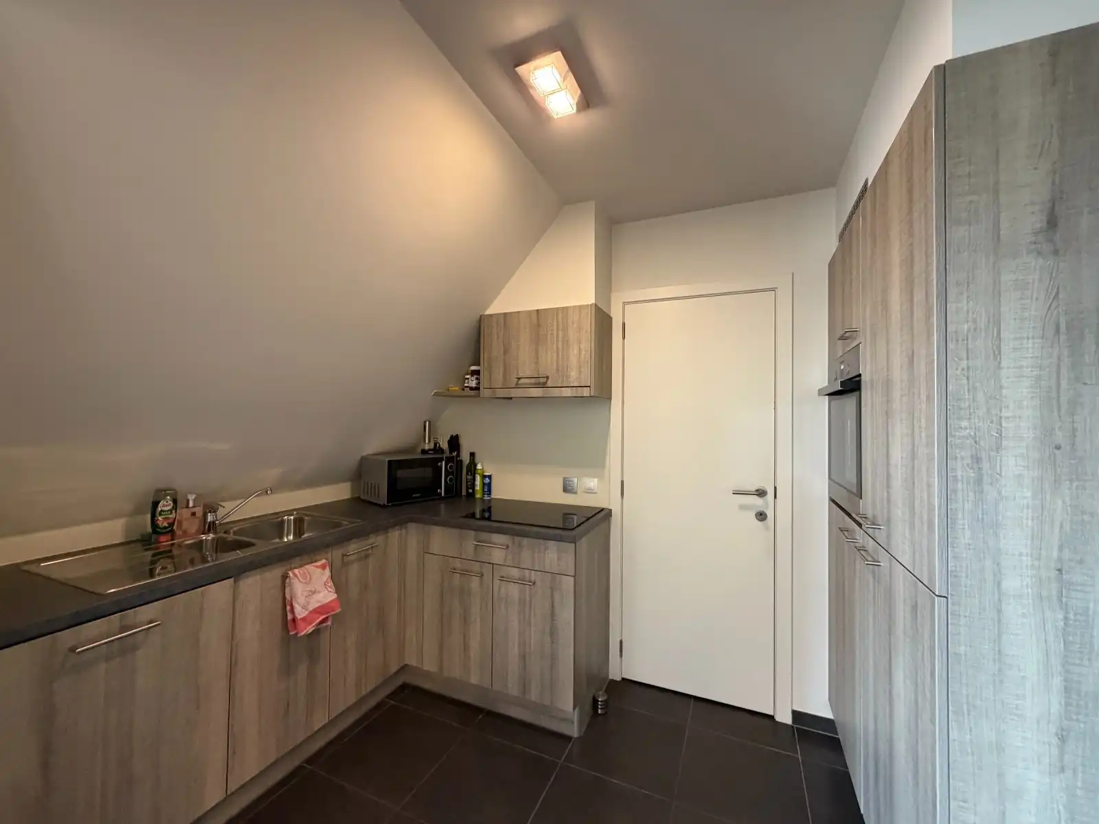 Modern 1-slaapkamer appartement in Waregem foto 4