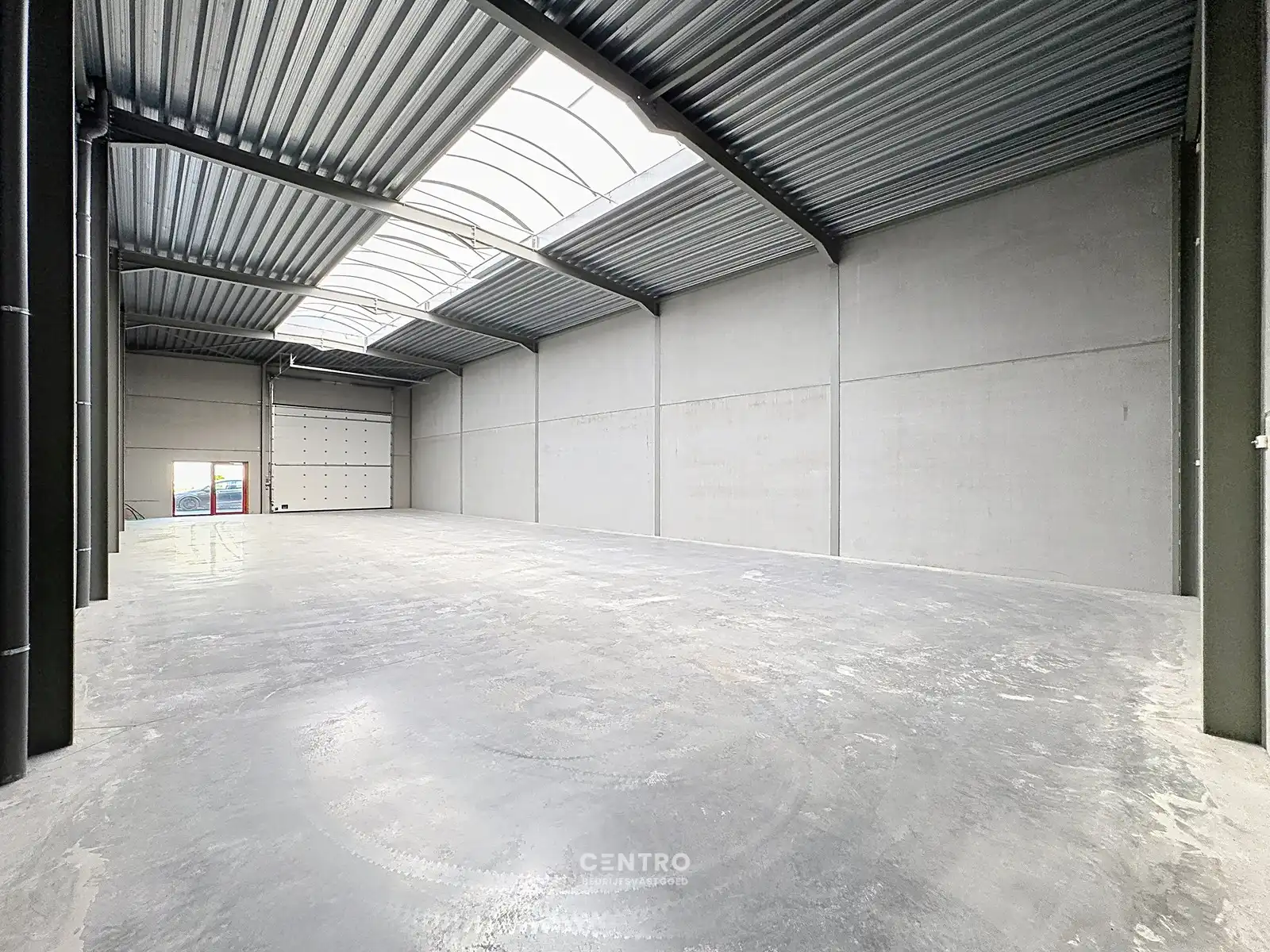 NB MAGAZIJN (203m²) inclusief 1 private PARKEERPLAATS op industriezone "Schatting" te Zedelgem foto 5