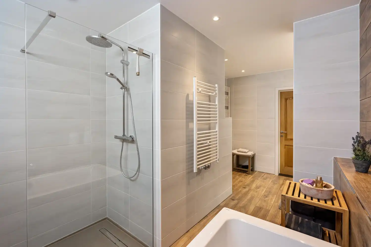 Landelijk gelegen, instapklare woning met 4 slaapkamers en zuidwestgerichte tuin op 8a27ca te Lubbeek. foto 13