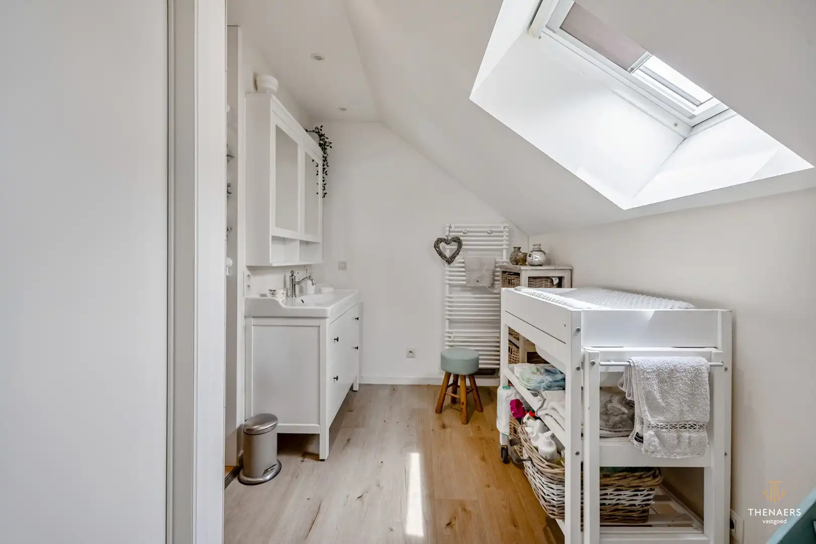 Karaktervolle hoevewoning met 3 slaapkamers, gezellige binnenkoer en tuin op een perceel van 370 m². foto 21