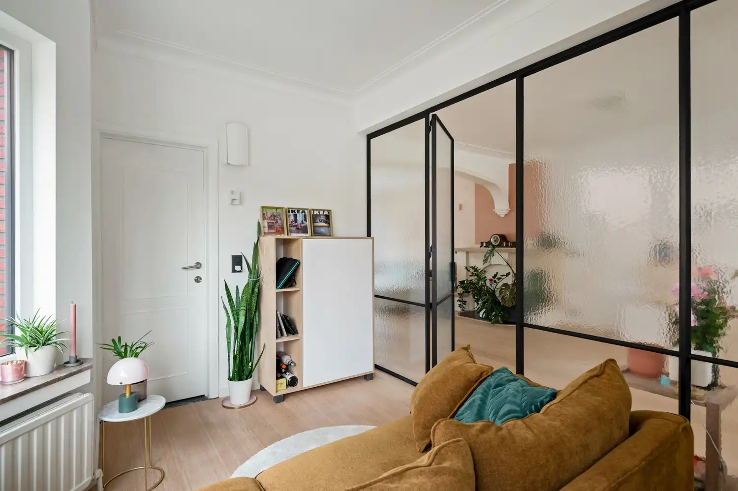 Instapklare woning met magazijn, 4 slaapkamers en 2 badkamers te Ranst! foto 13