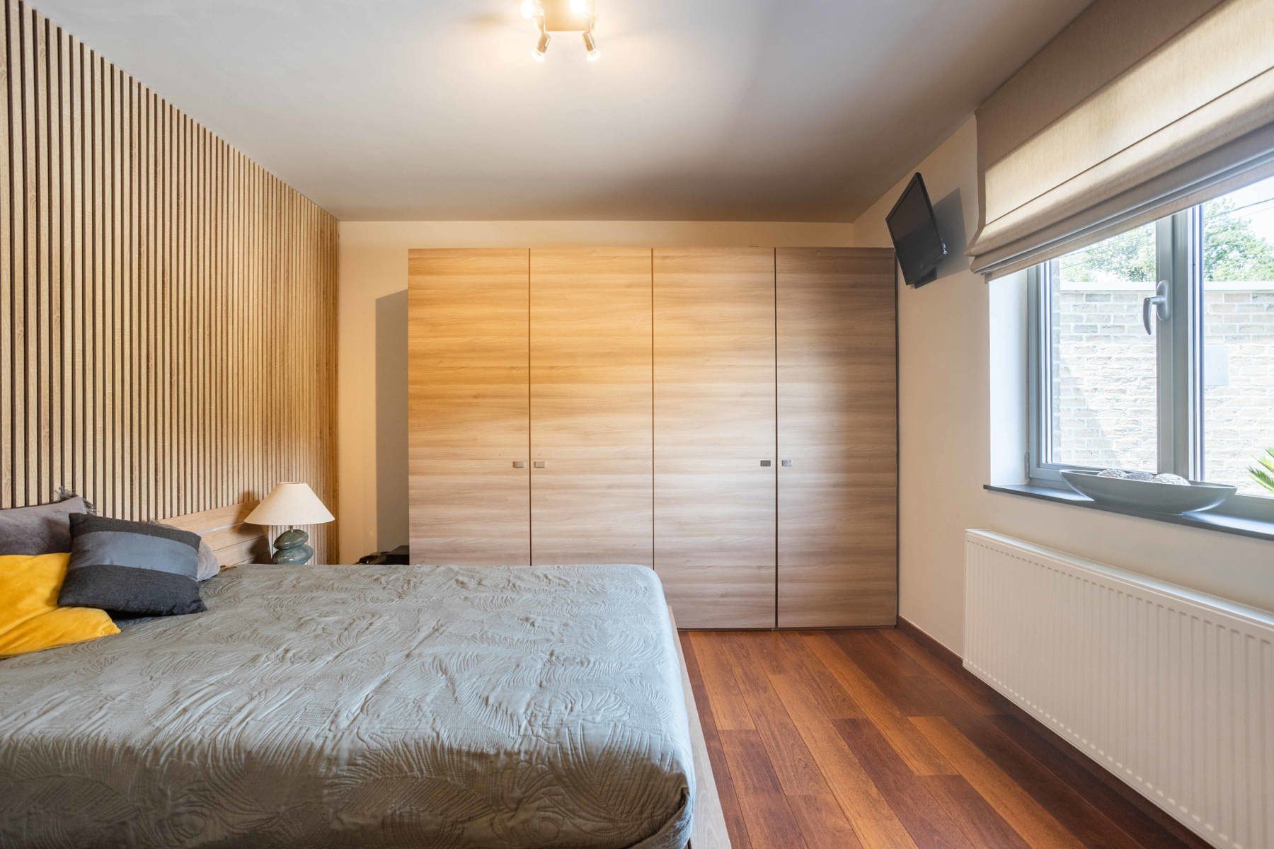 Instapklare woning 4 slpks met zwembad en poolhouse foto 14