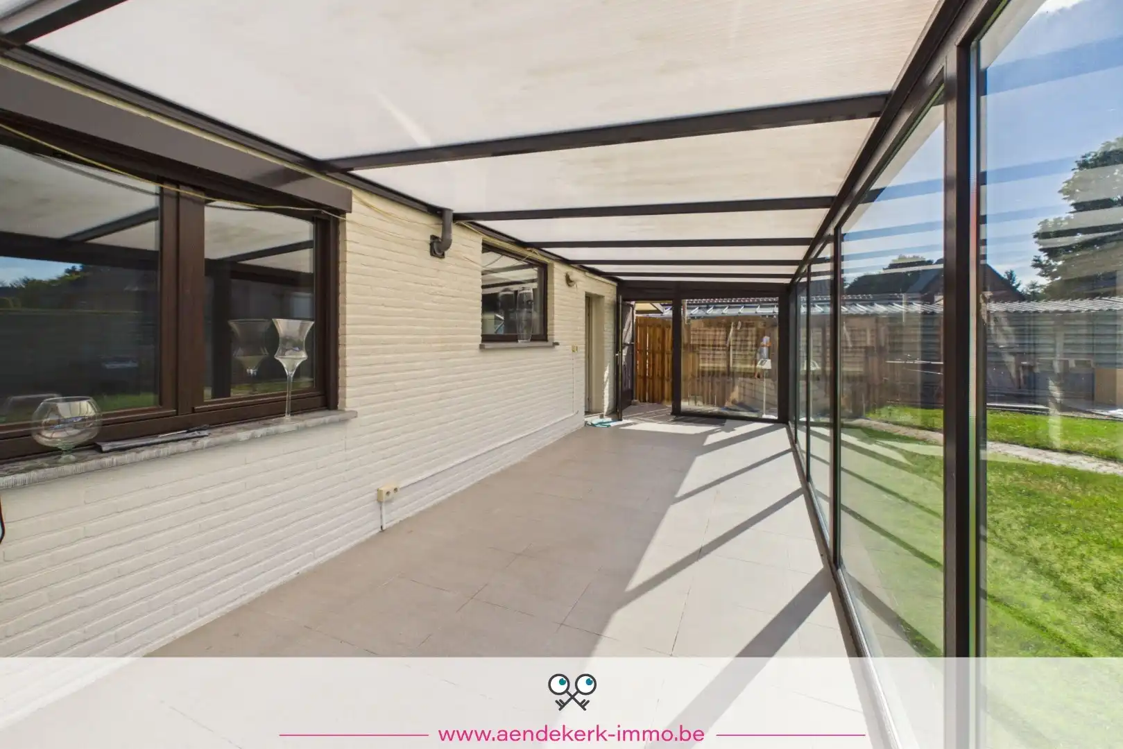 Vrijstaande woning met tuin en carport in Neeroeteren  foto 18