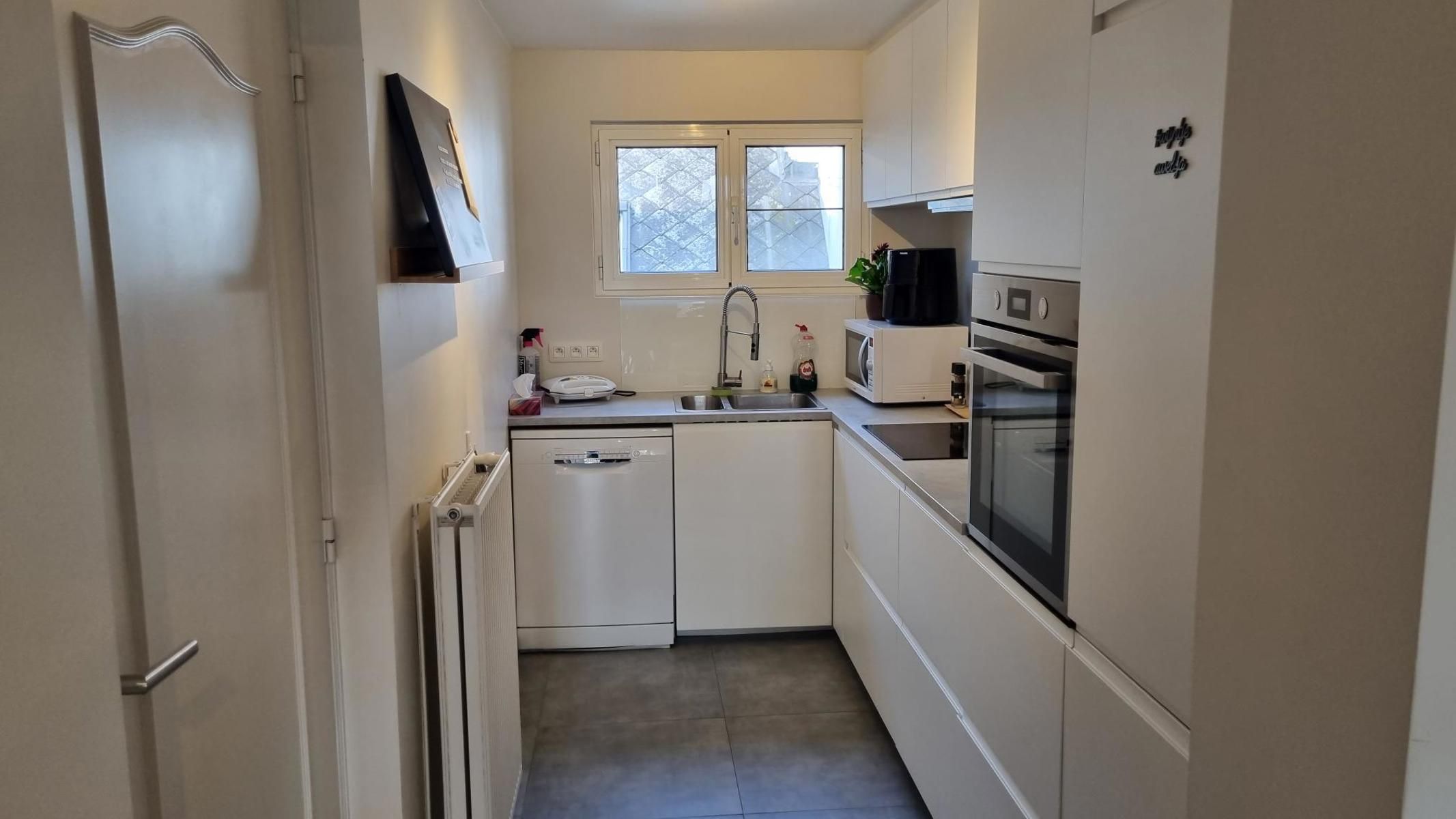 Instapklaar appartement gelegen op het Trendy Eilandje. foto 4