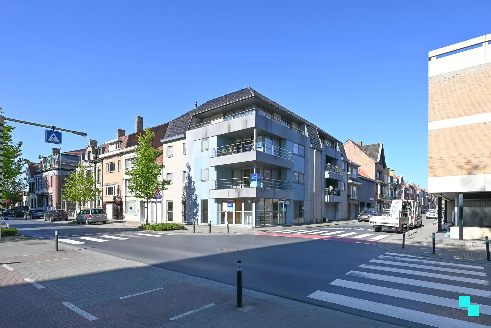 Unieke penthouse met drie terrassen in hartje Izegem foto 2
