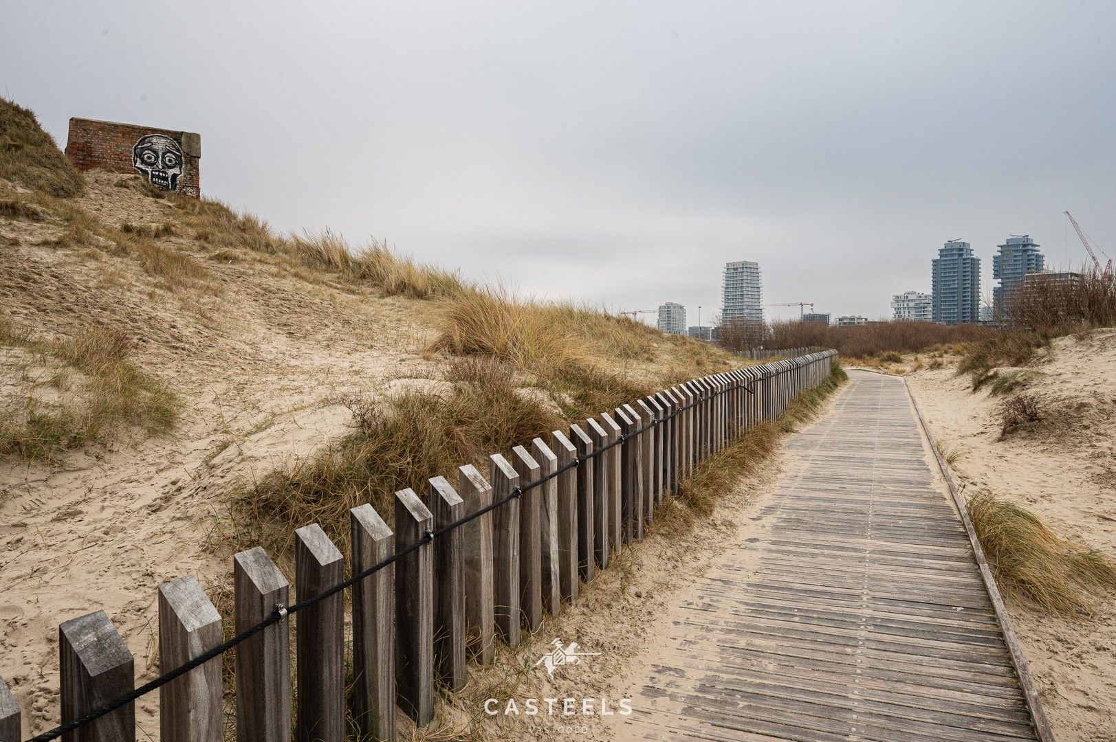 Instapklare woning met tuin, oprit en terras in de Vuurtorenwijk foto 17
