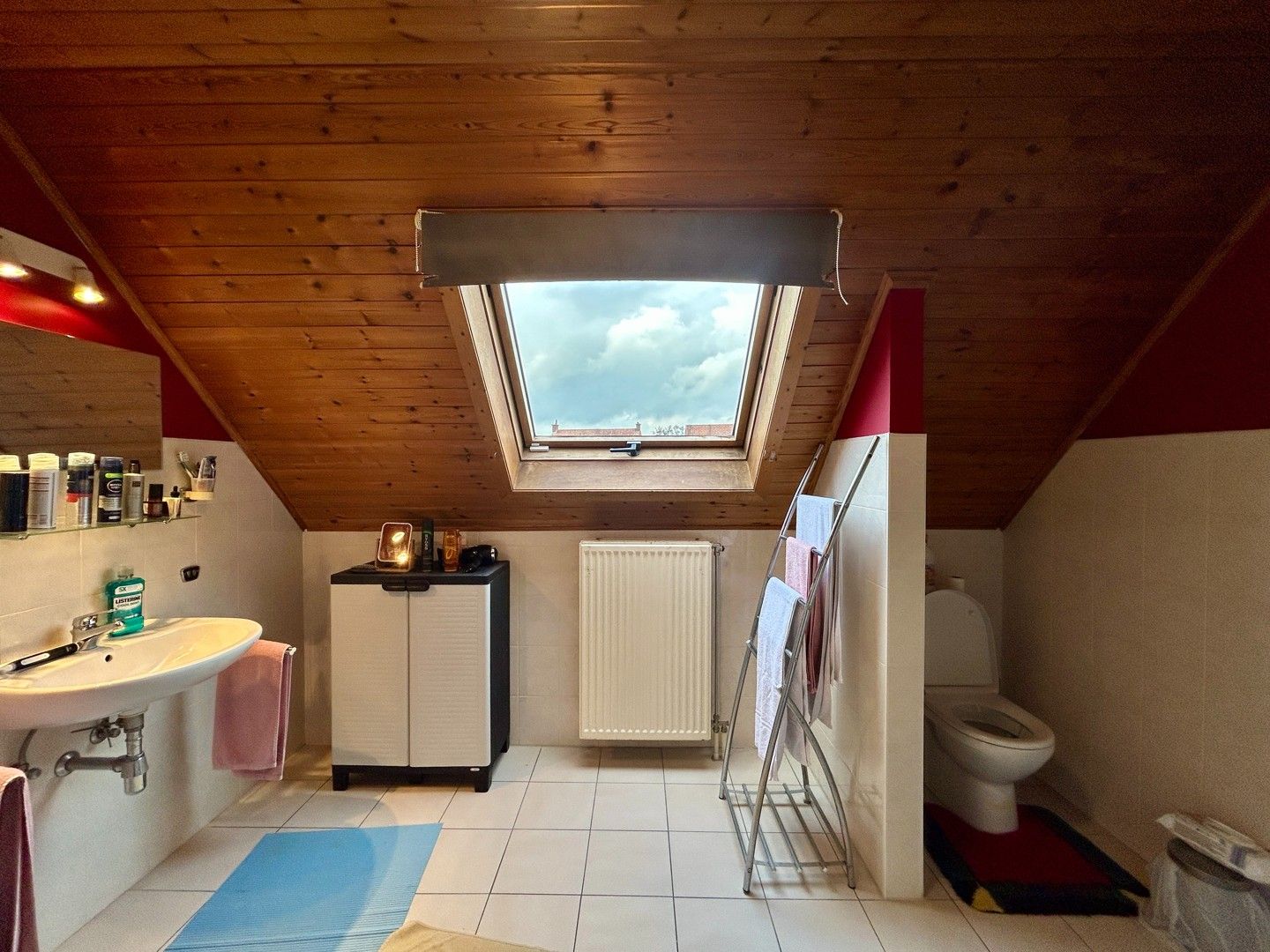 Instapklare woning met drie slaapkamers en garage te huur Roeselare! foto 19