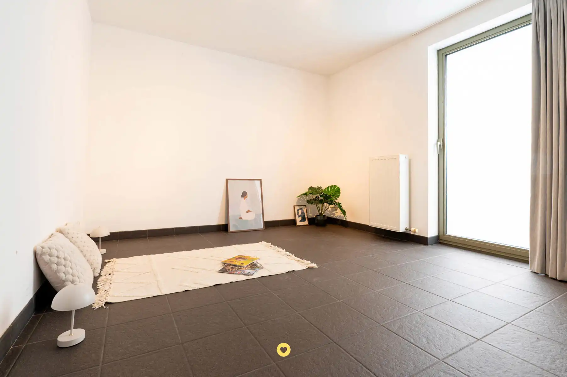 Gelijkvloers 1-slaapkamer app met private tuin en garagebox foto 8