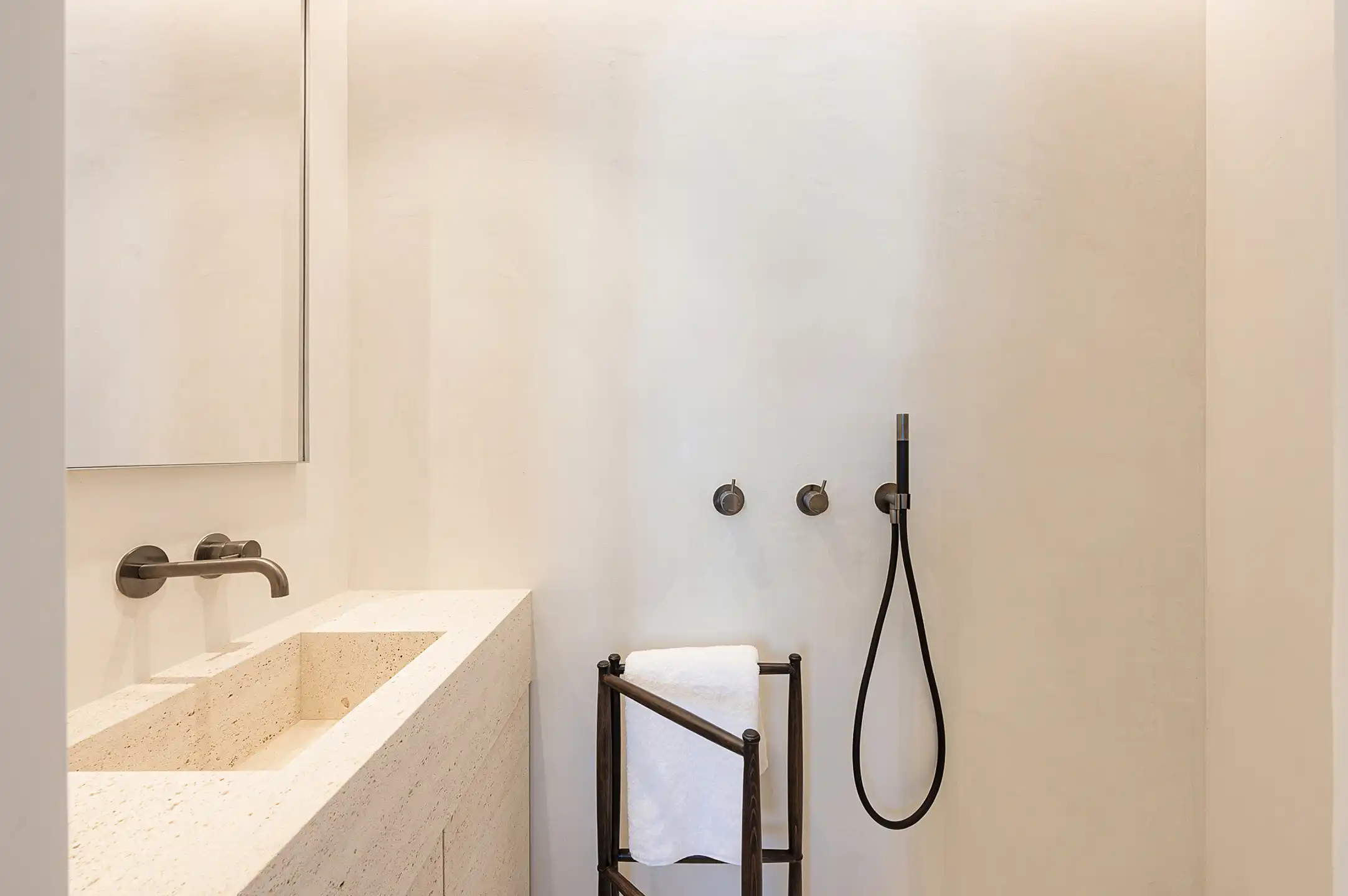 Luxueus gerenoveerd appartement op topligging in Knokke foto 22