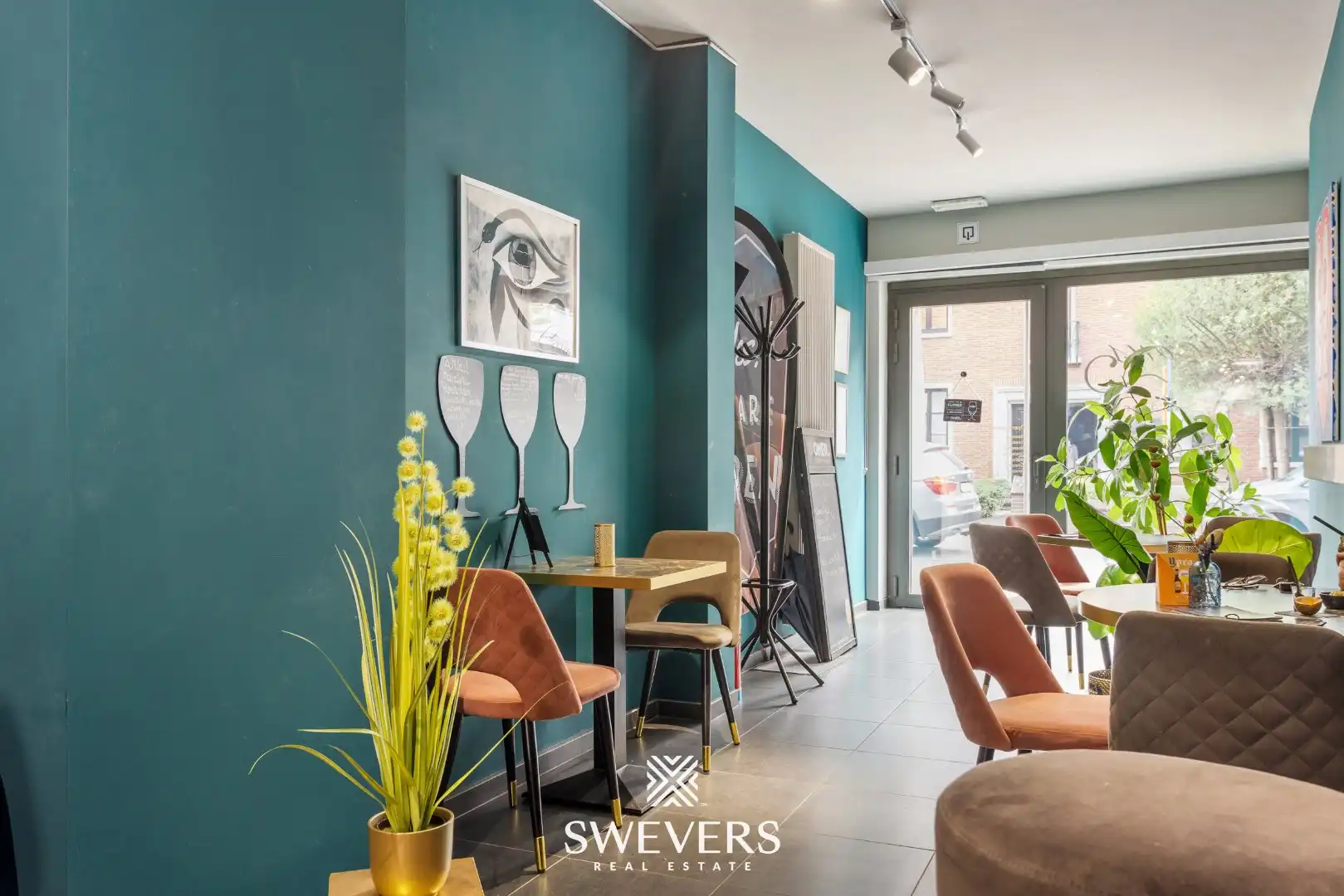 Investeringspand met huurder handelsruimte in hartje Tessenderlo, 97m², plus terras, tuinzone en parkeerplaats.   foto 7