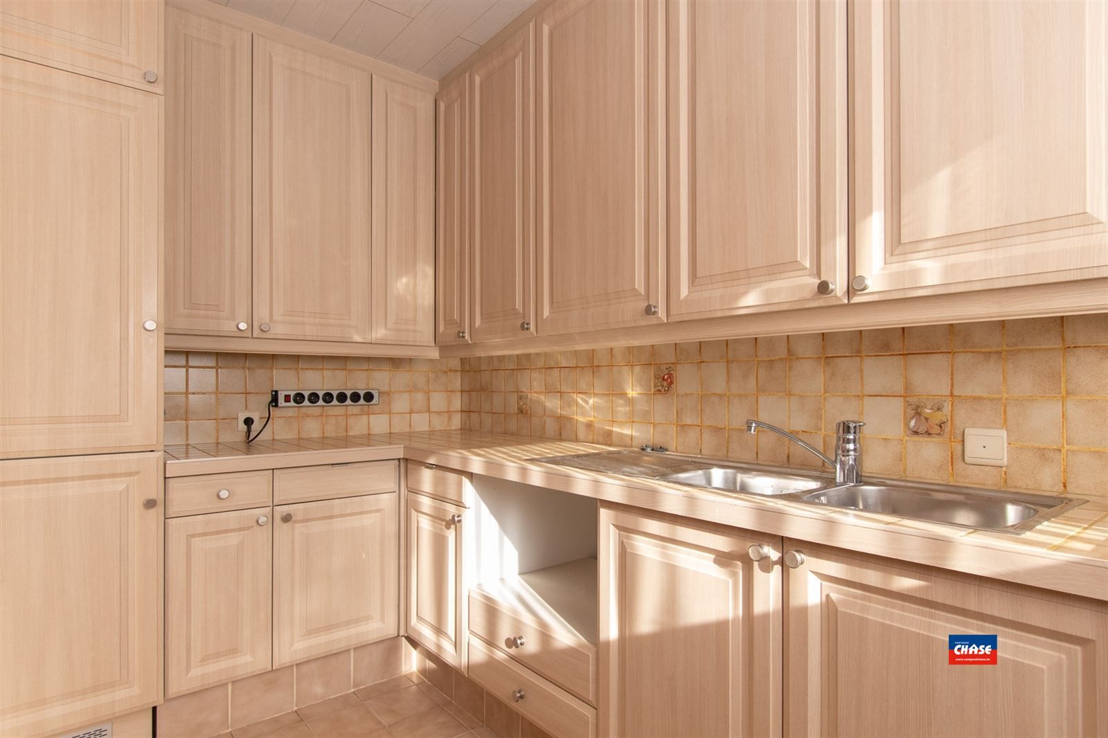 Gelijkvloersapp. met 2 slpks, tuin + garage foto 14