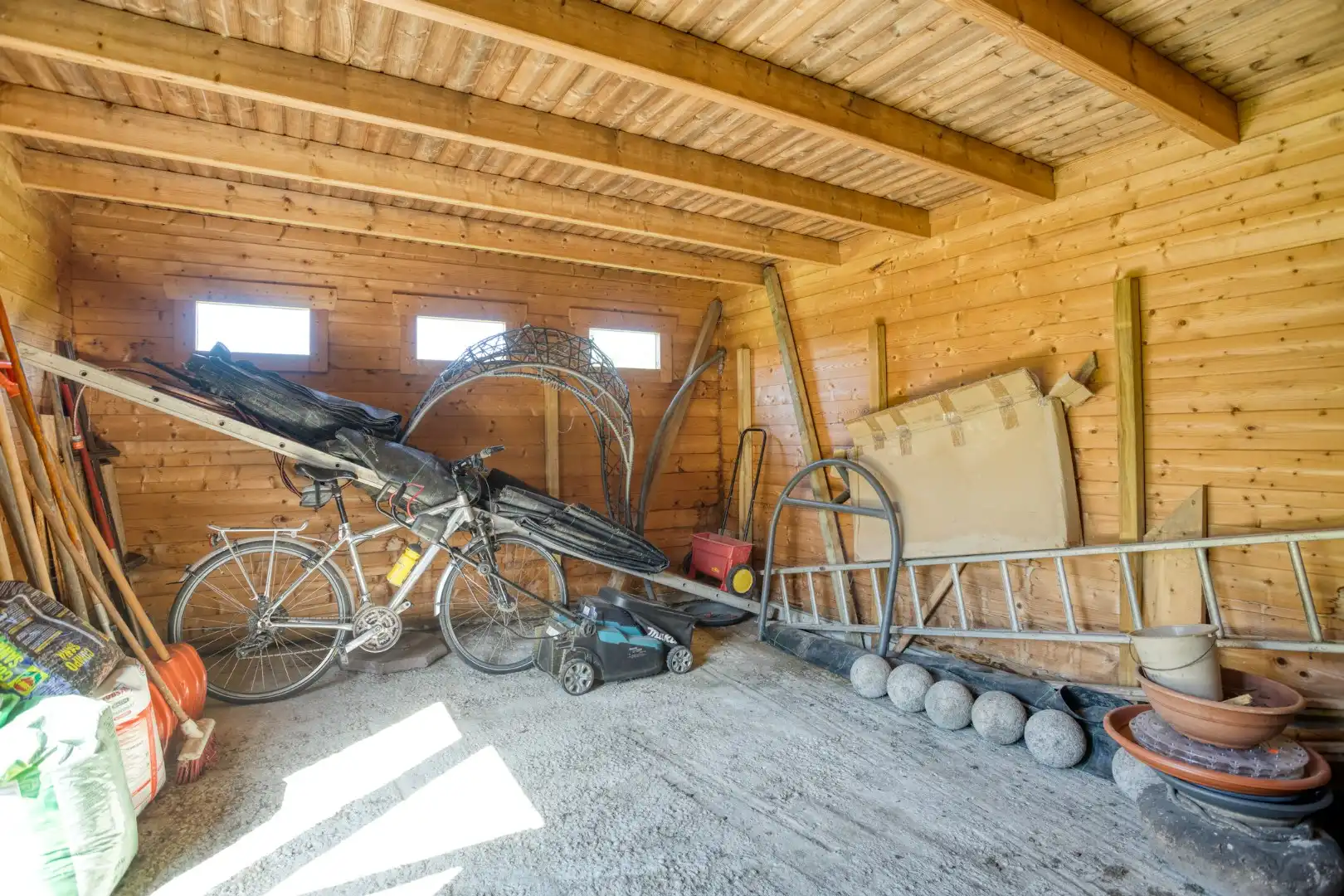 Verzorgde woning met 3 slaapkamers, garage, zonnepanelen en zonnige tuin te Tongeren foto 21