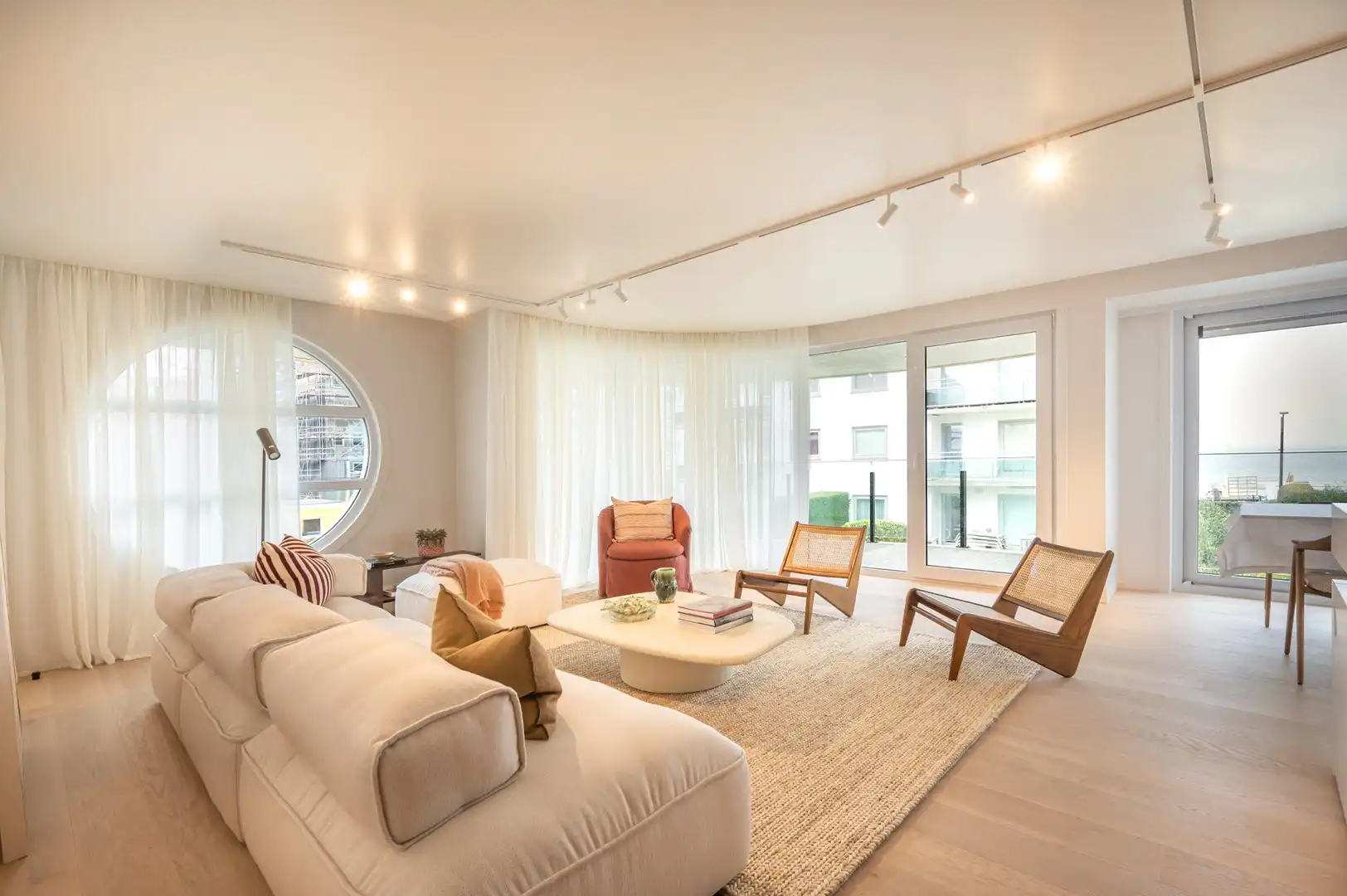 Appartement met zeezicht, gelegen in een villaresidentie in hartje Zoute. foto 2