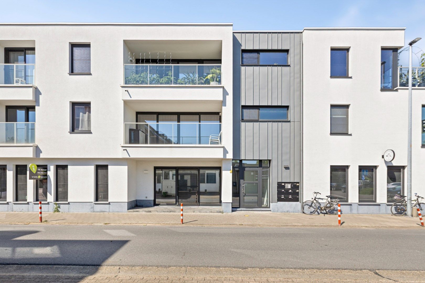 Instapklaar gelijkvloers appartement met 3 slpks, kelderberging en parking te OLV Olen ! foto 27