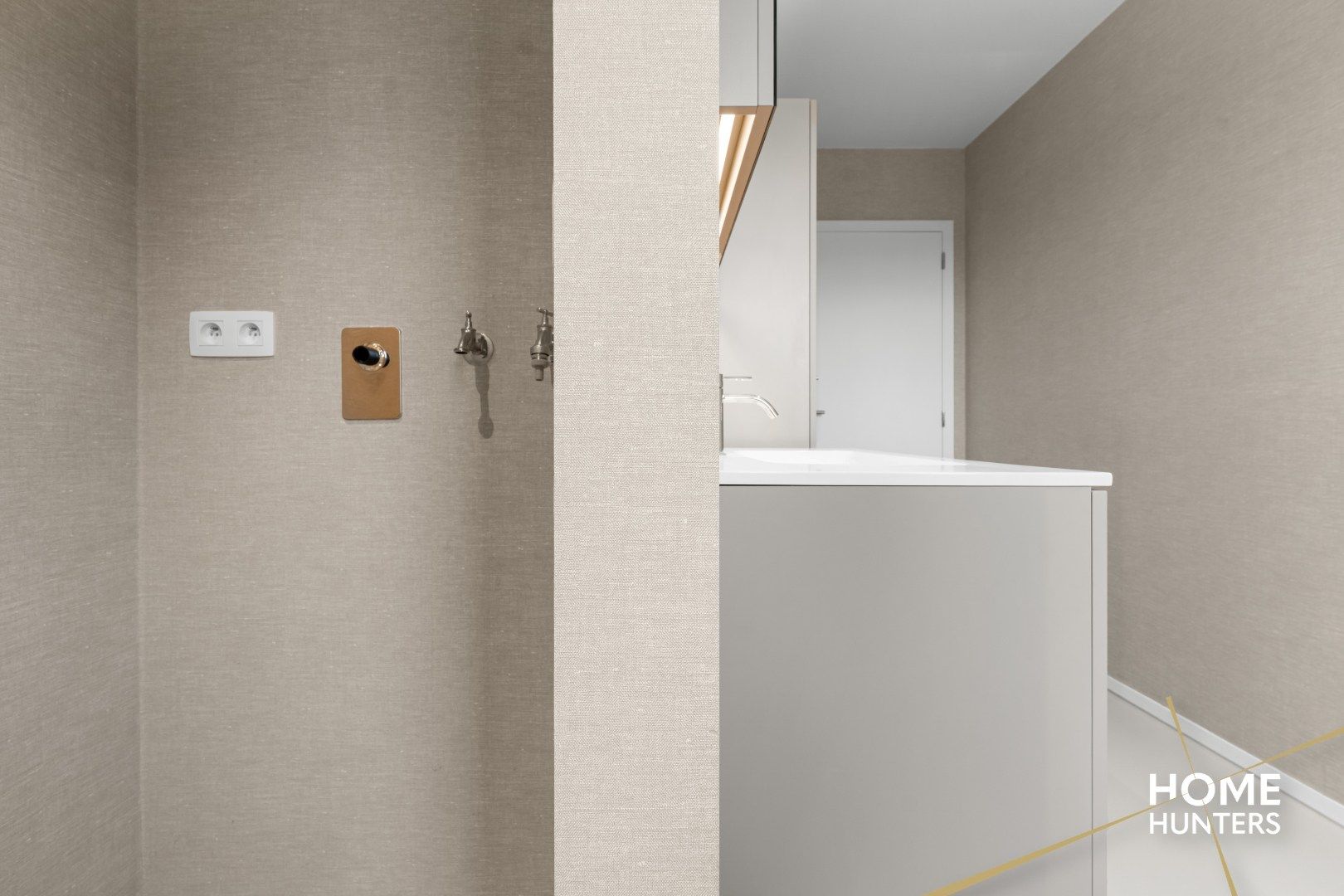 Luxe gelijkvloerse nieuwbouwvilla met 2 slaapkamers en een ruime garage op een groot perceel foto 28