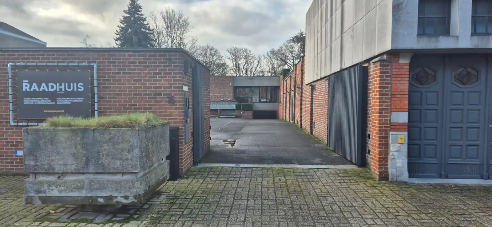  Ruim kantoor met parking en gemeenschappelijke voorzieningen  foto 16